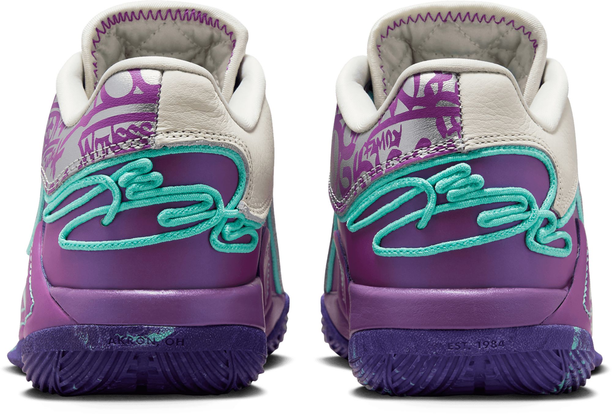 Nike Kids' Grade School Lebron XXII Basketball Shoes product image