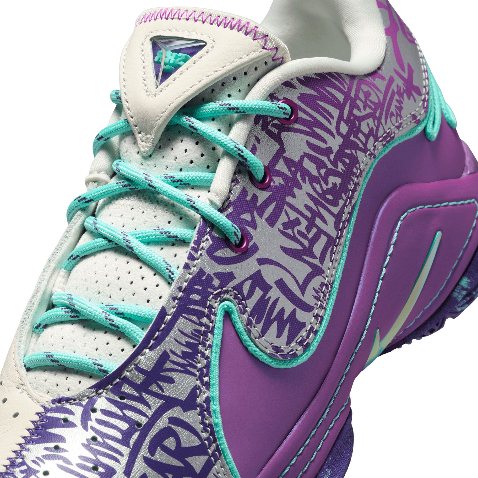 Nike Kids' Grade School Lebron XXII Basketball Shoes product image