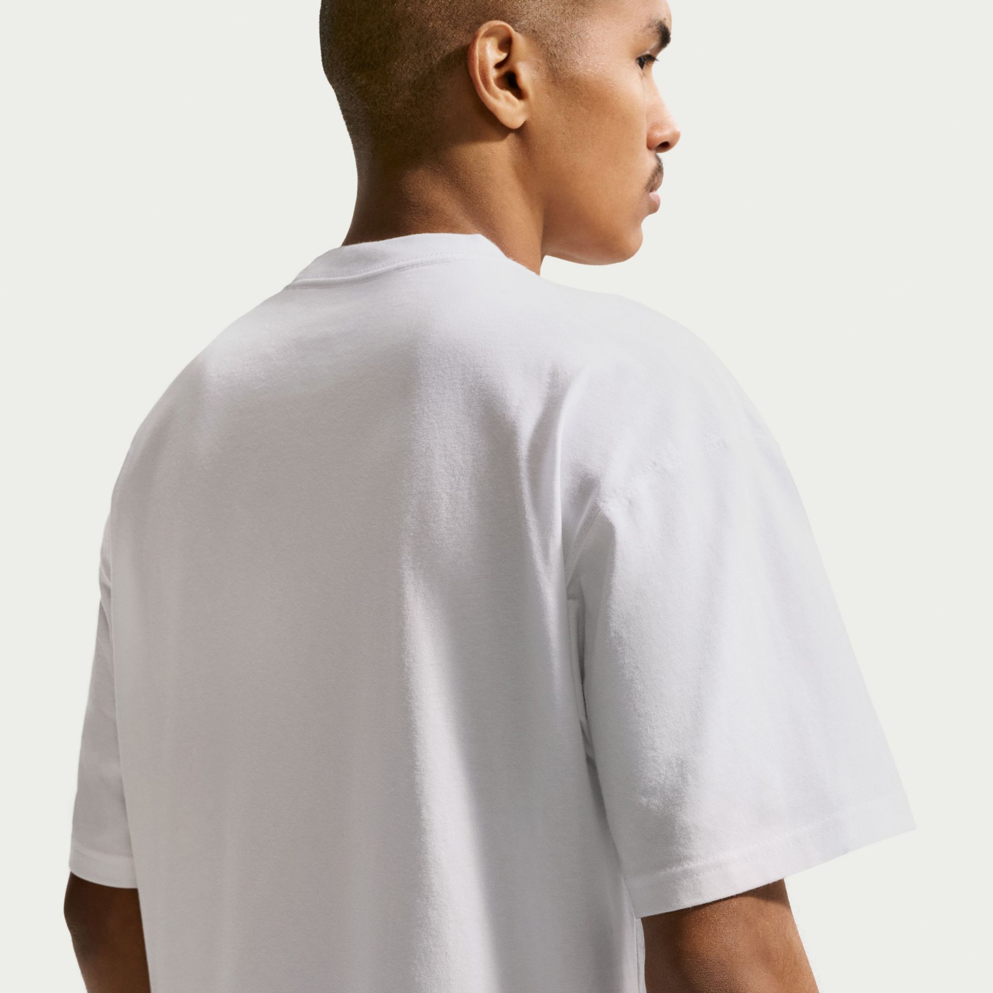 Nike Men's Sportswear Palm Tree Graphic T-Shirt product image