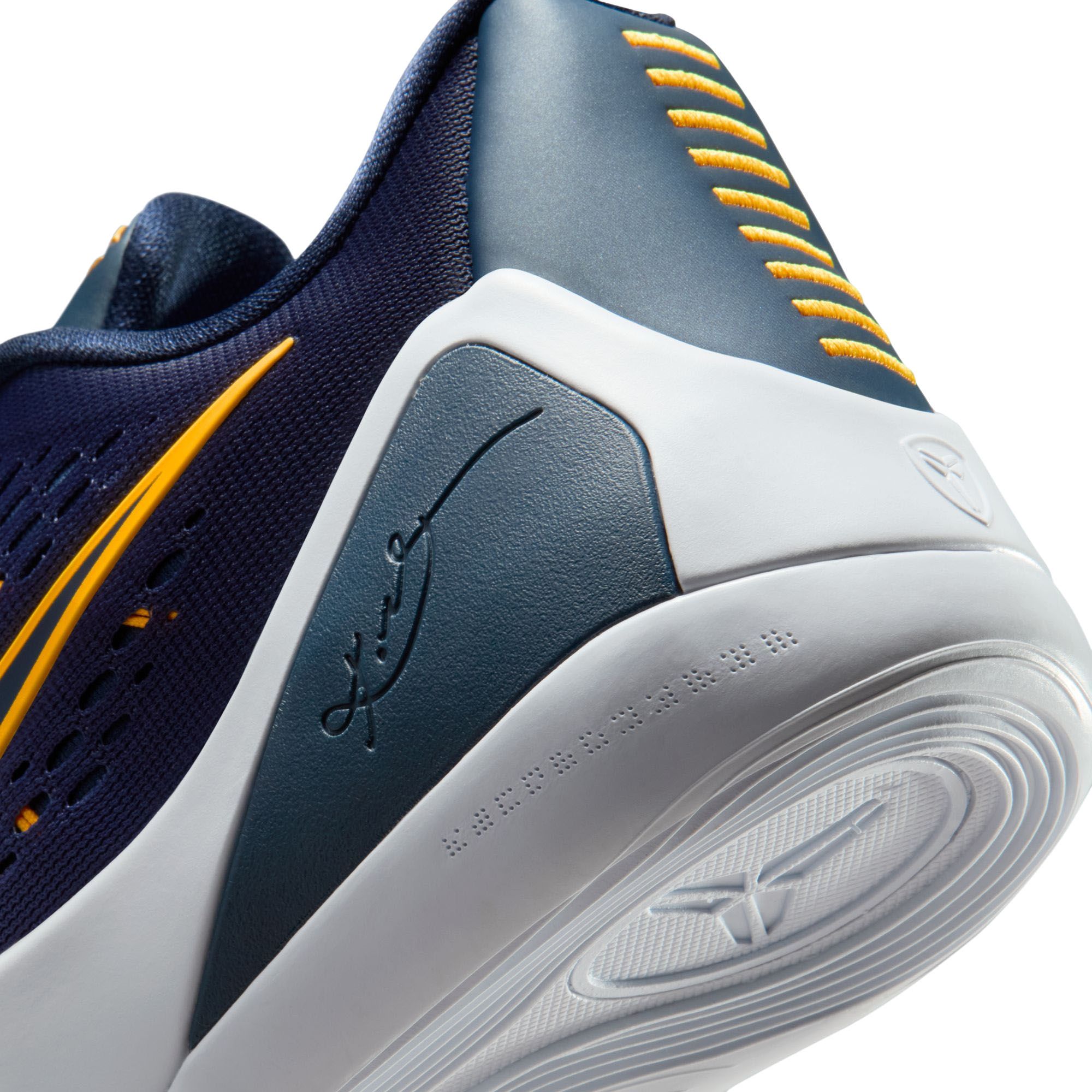 Nike Kobe 9 Elite Low EM Protro Basketball Shoes product image