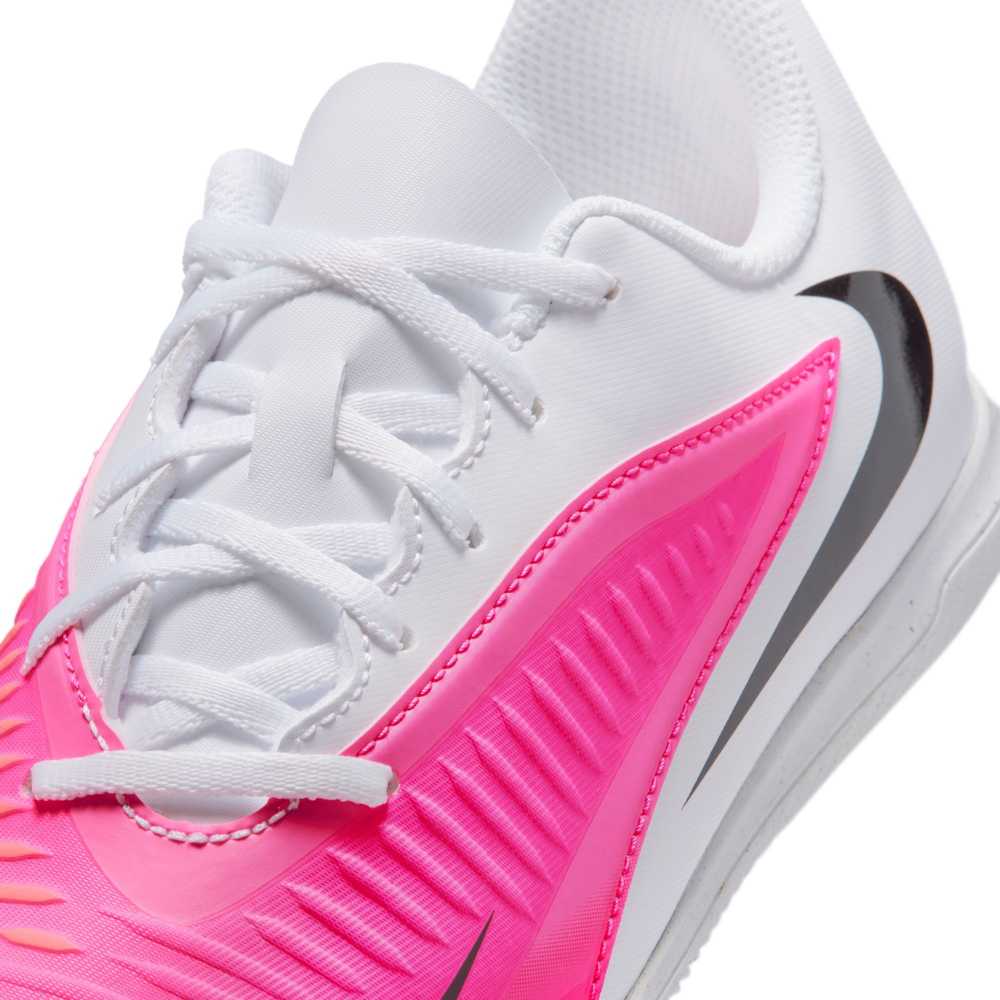 Nike Kids' Phantom 6 Club Indoor Soccer Shoes product image
