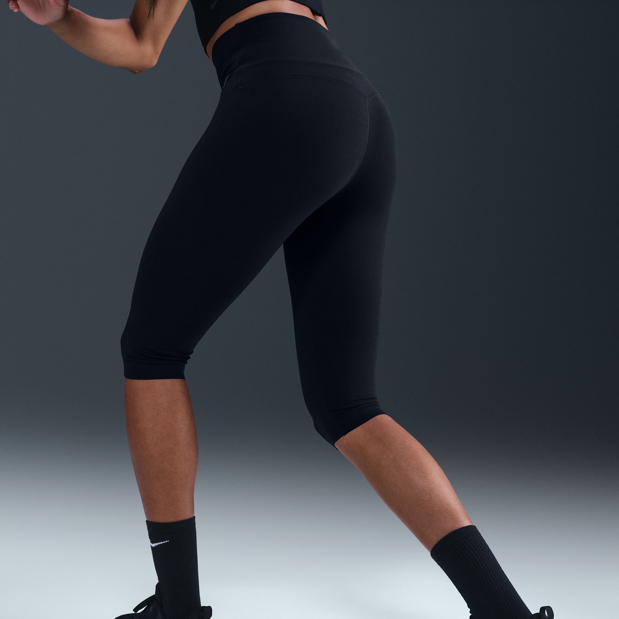 Nike Women's Zenvy High-Waisted Capri Leggings product image