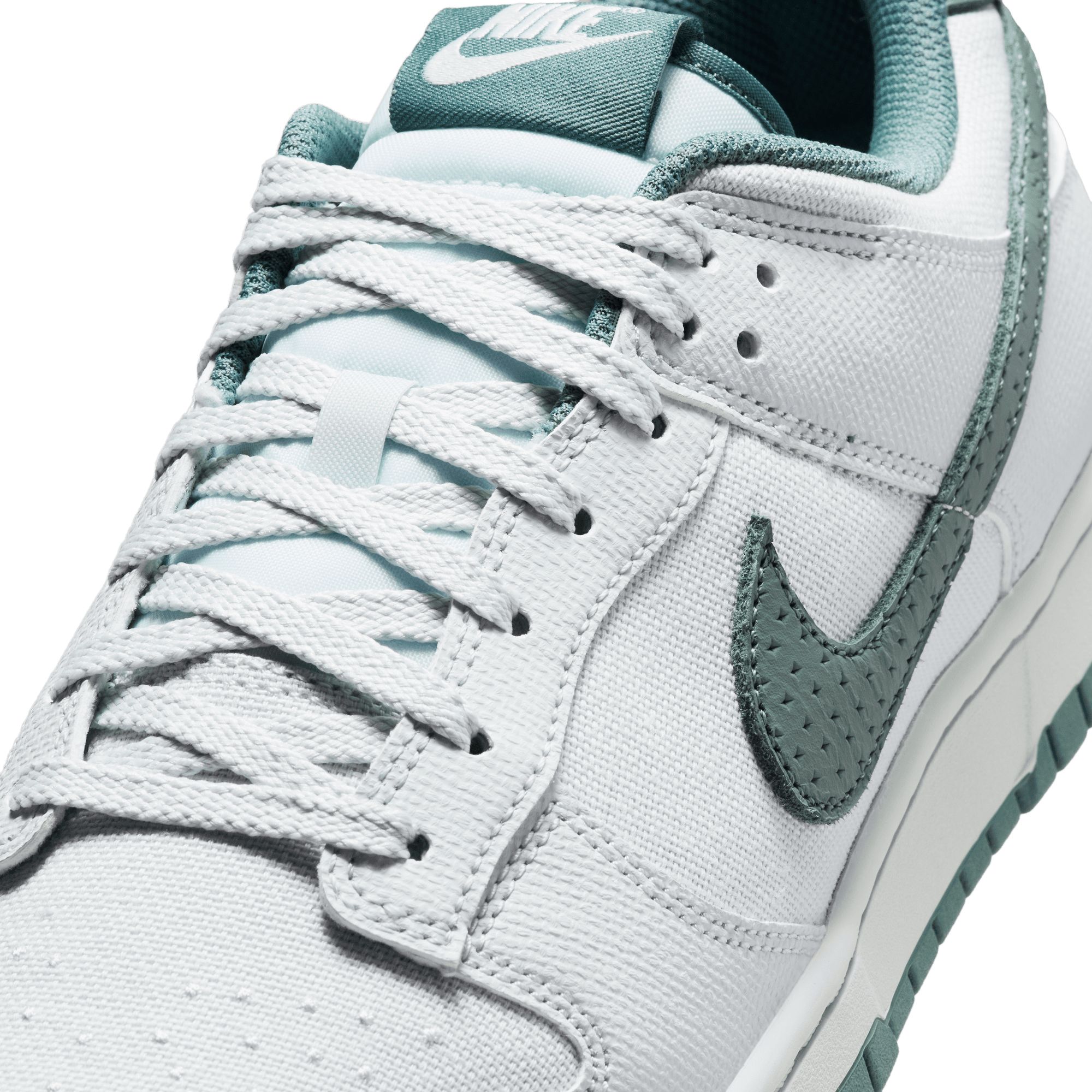 Nike Men's Dunk Low Shoes product image
