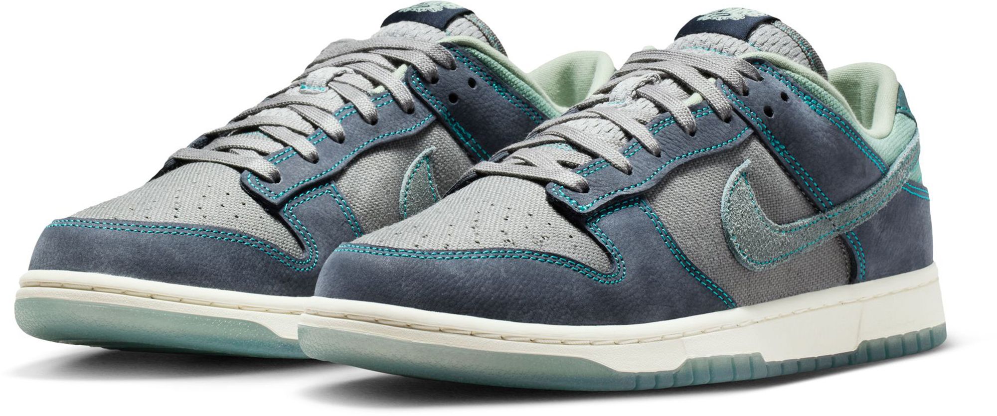 Nike Men's Dunk Low Shoes product image