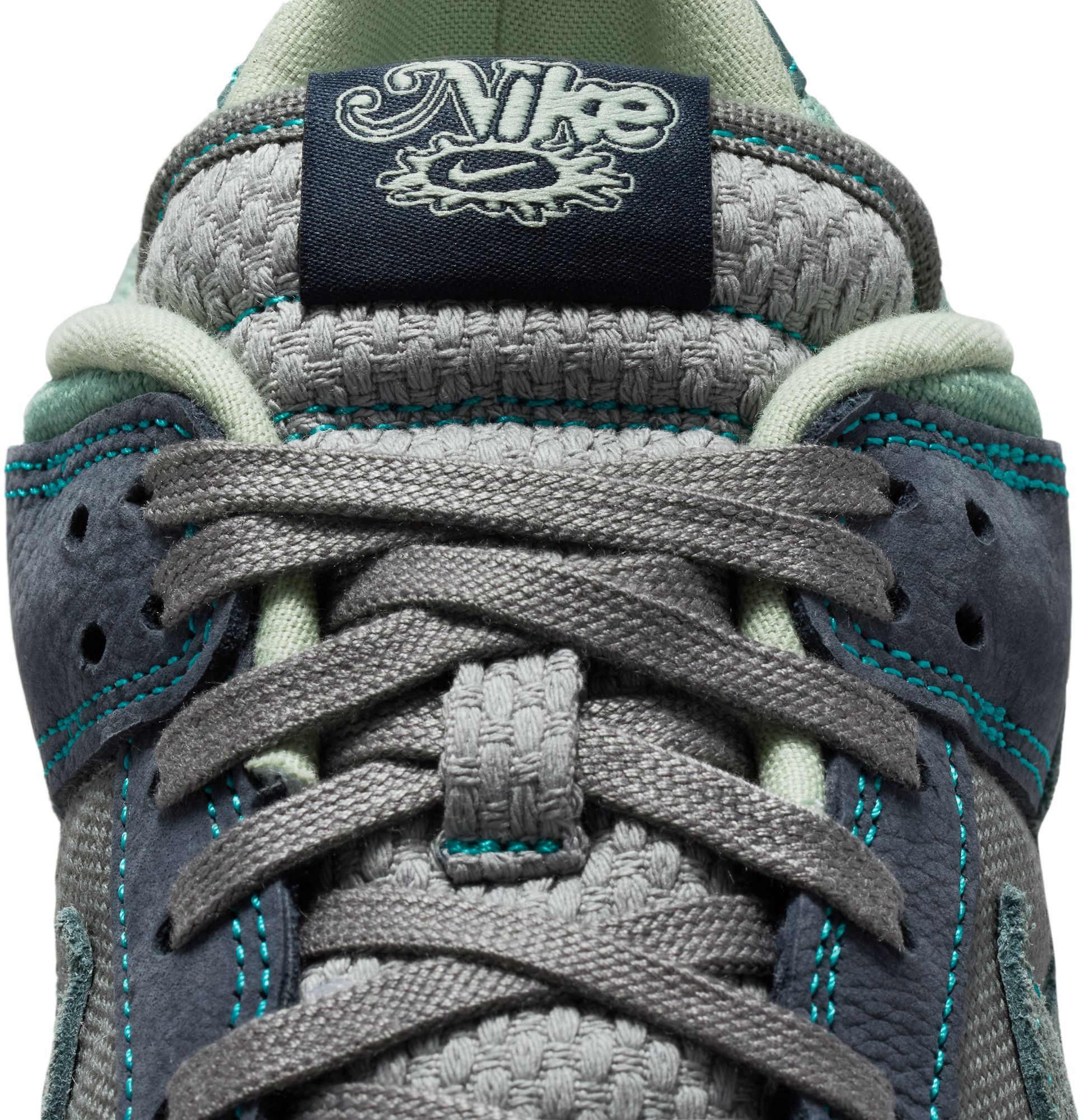 Nike Men's Dunk Low Shoes product image