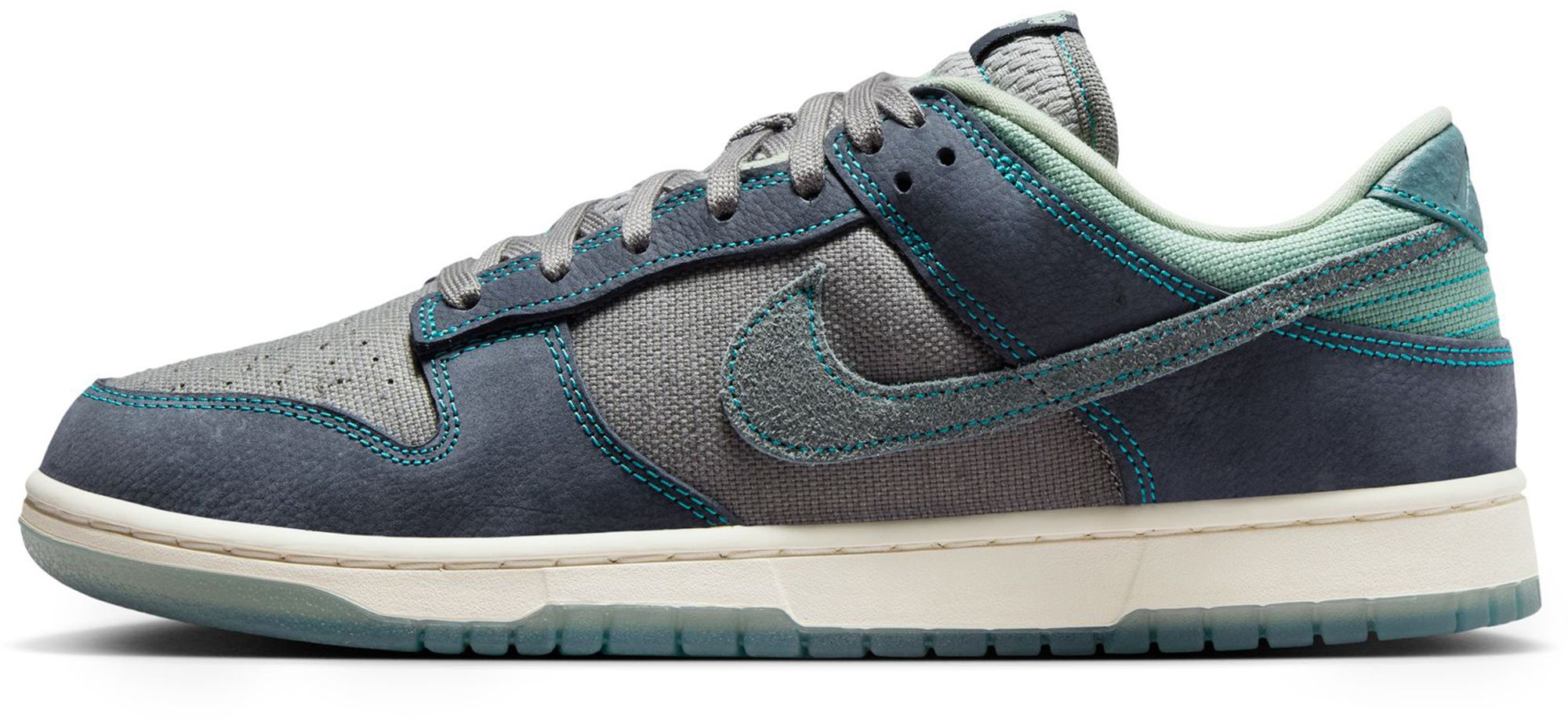 Nike Men's Dunk Low Shoes product image