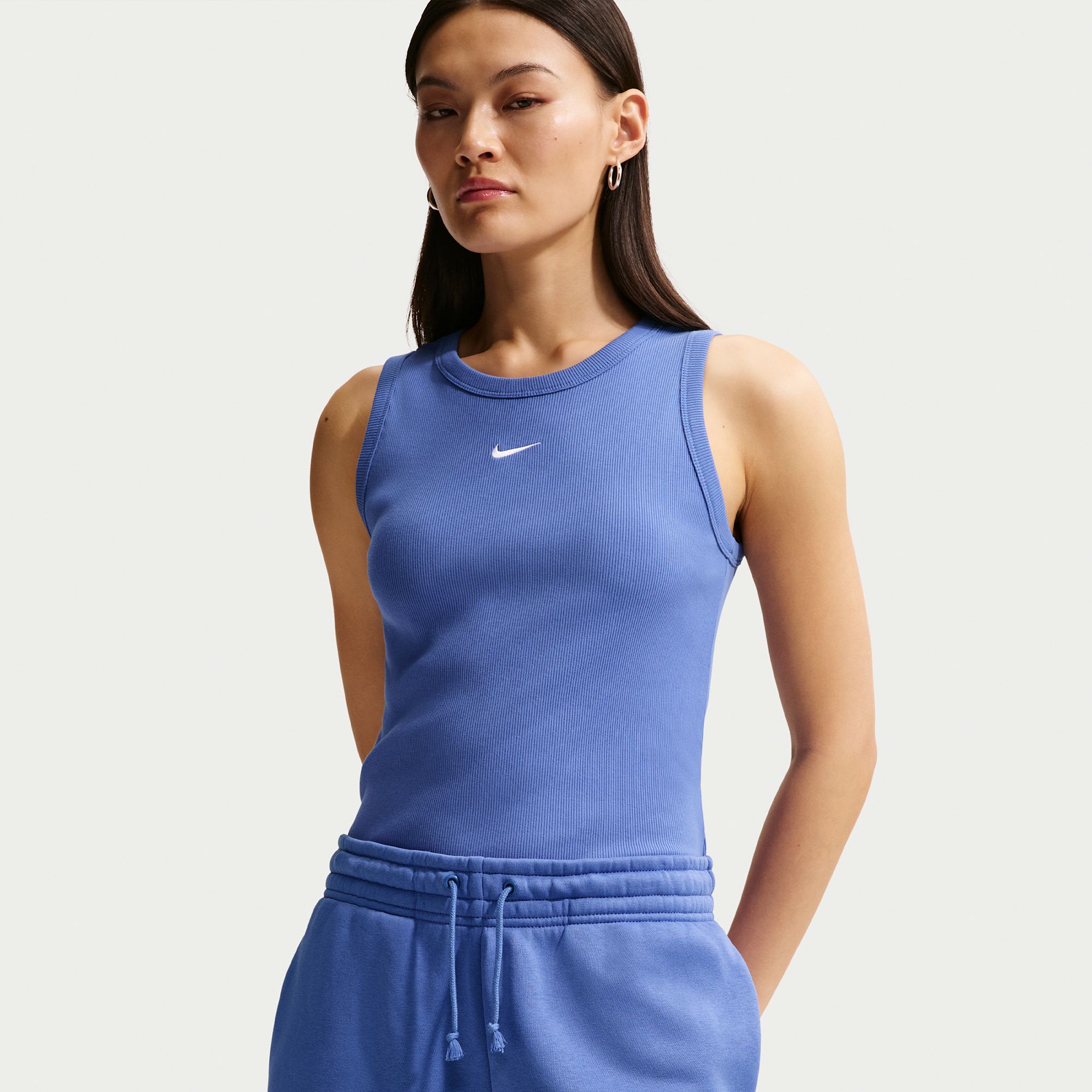 Nike Women's Sportswear Phoenix Fleece Mid-Rise 4" Shorts product image