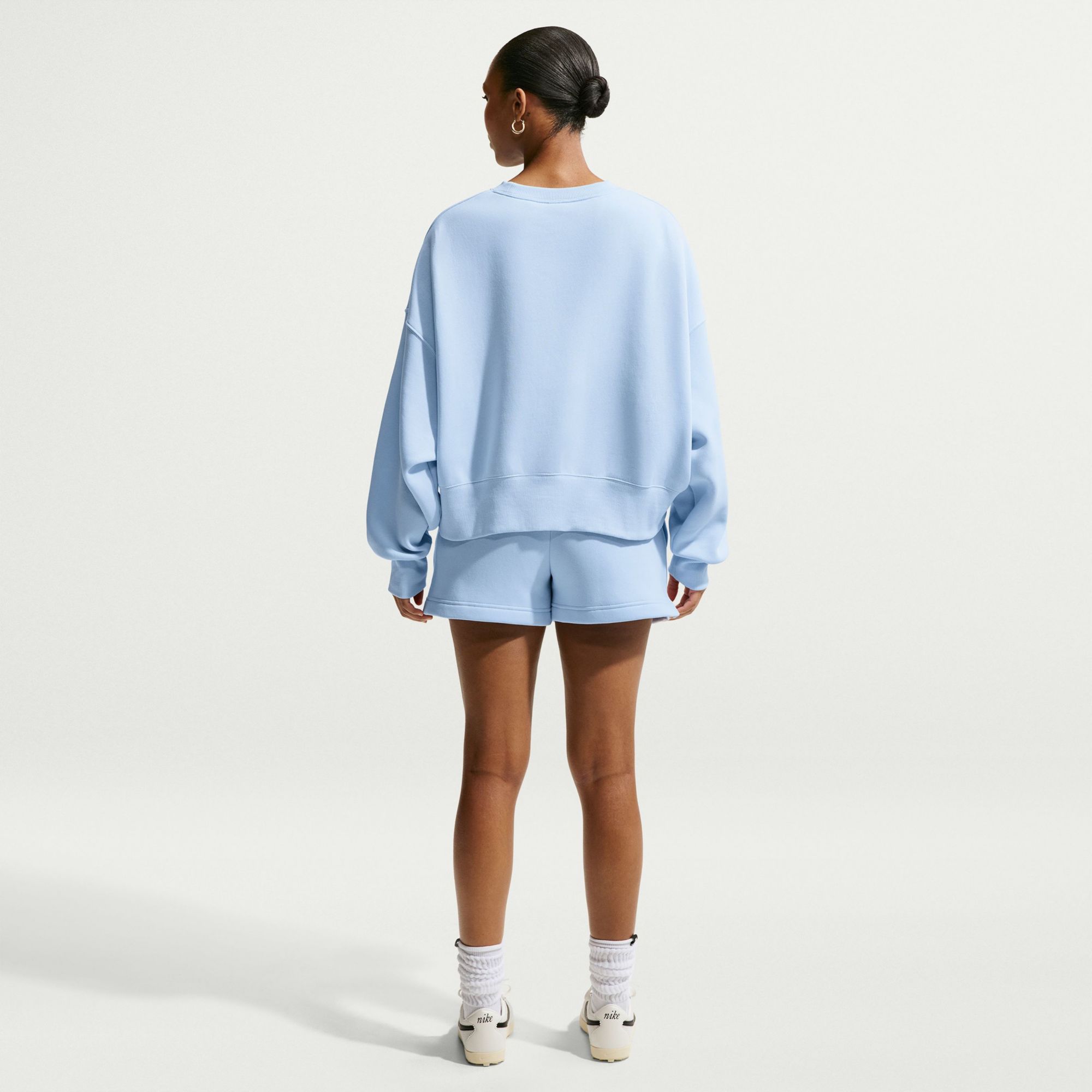 Nike Women's Sportswear Phoenix Fleece Mid-Rise 4" Shorts product image