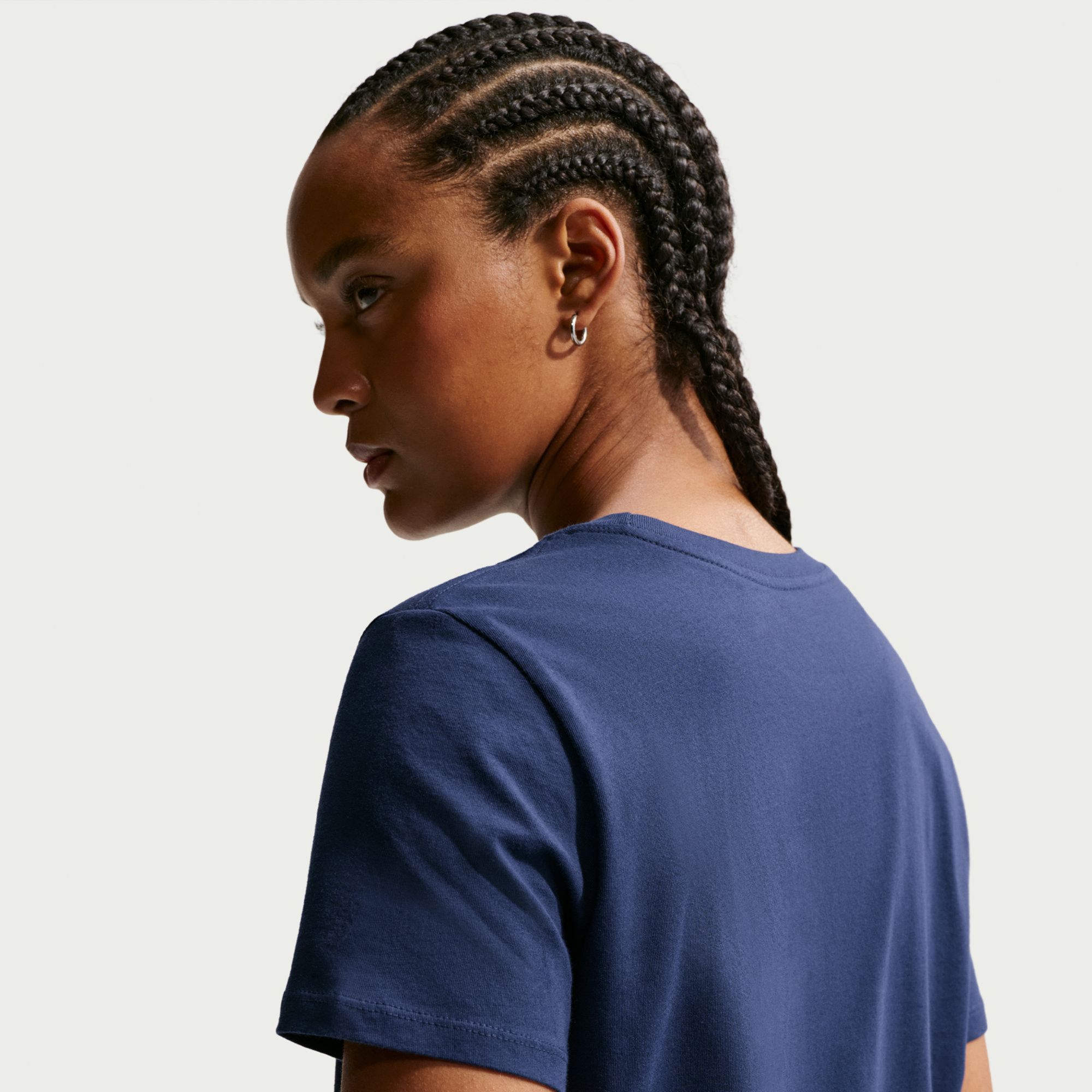 Nike Women's USMNT 2026 Away Crest T-Shirt product image