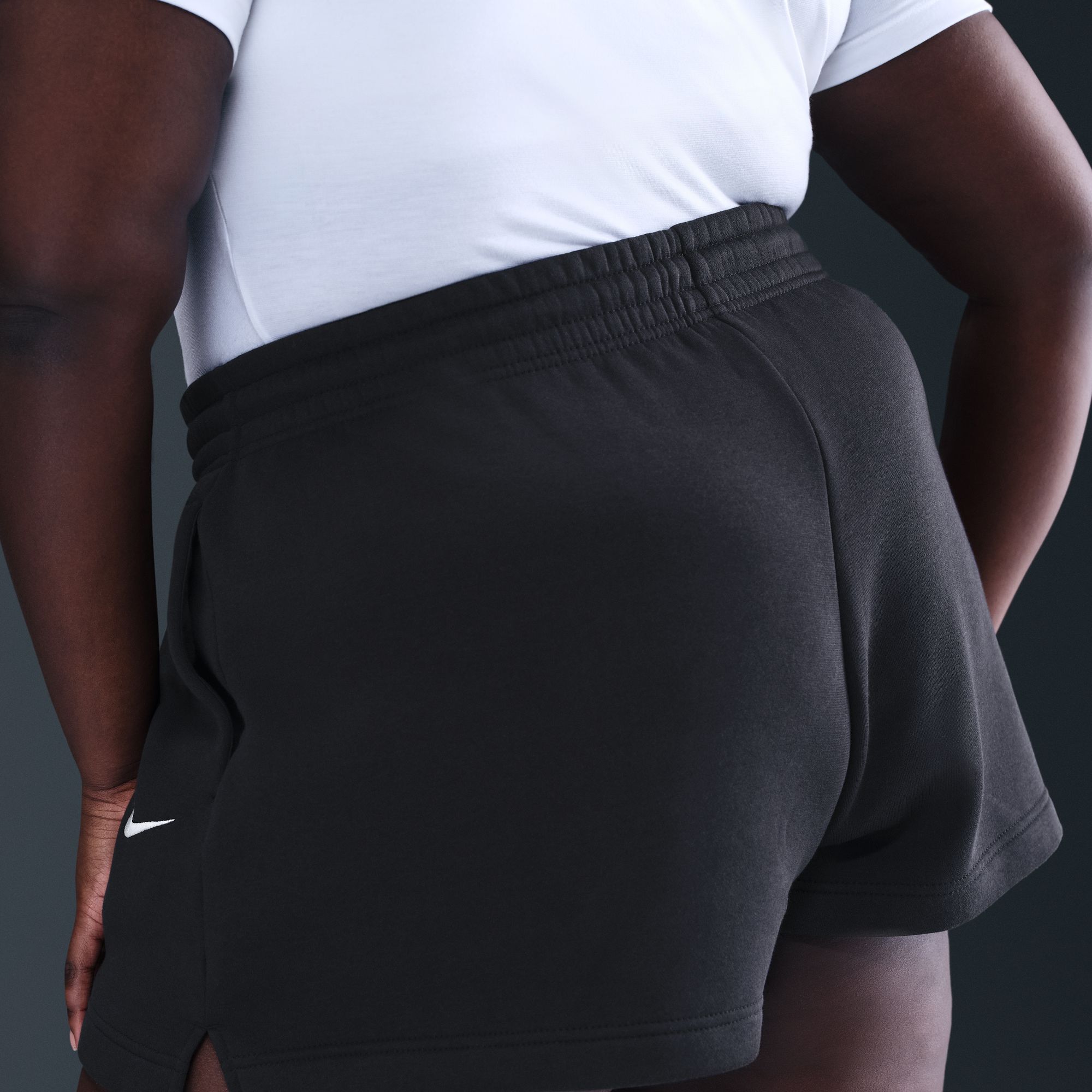 Nike Women's Sportswear Phoenix Fleece Mid-Rise 4" Shorts (Plus Size) product image
