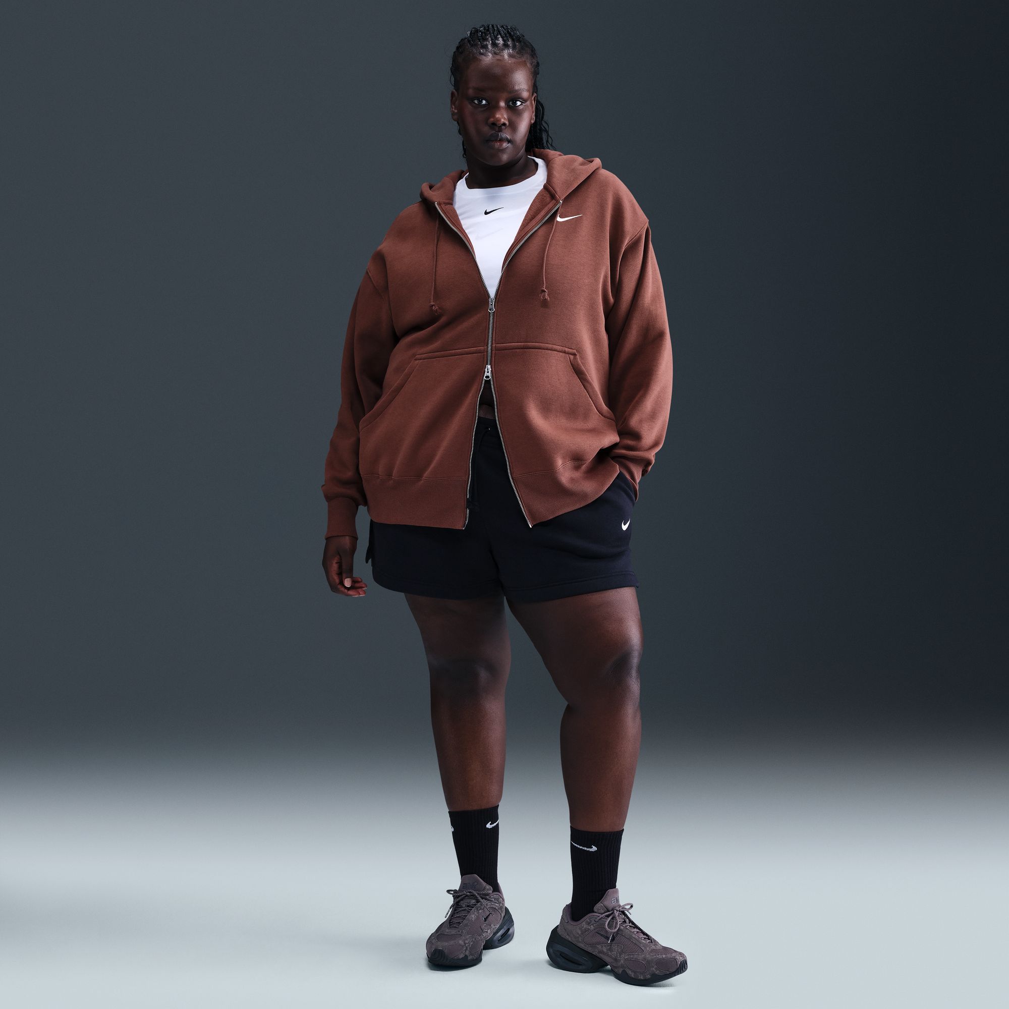 Nike Women's Sportswear Phoenix Fleece Mid-Rise 4" Shorts (Plus Size) product image