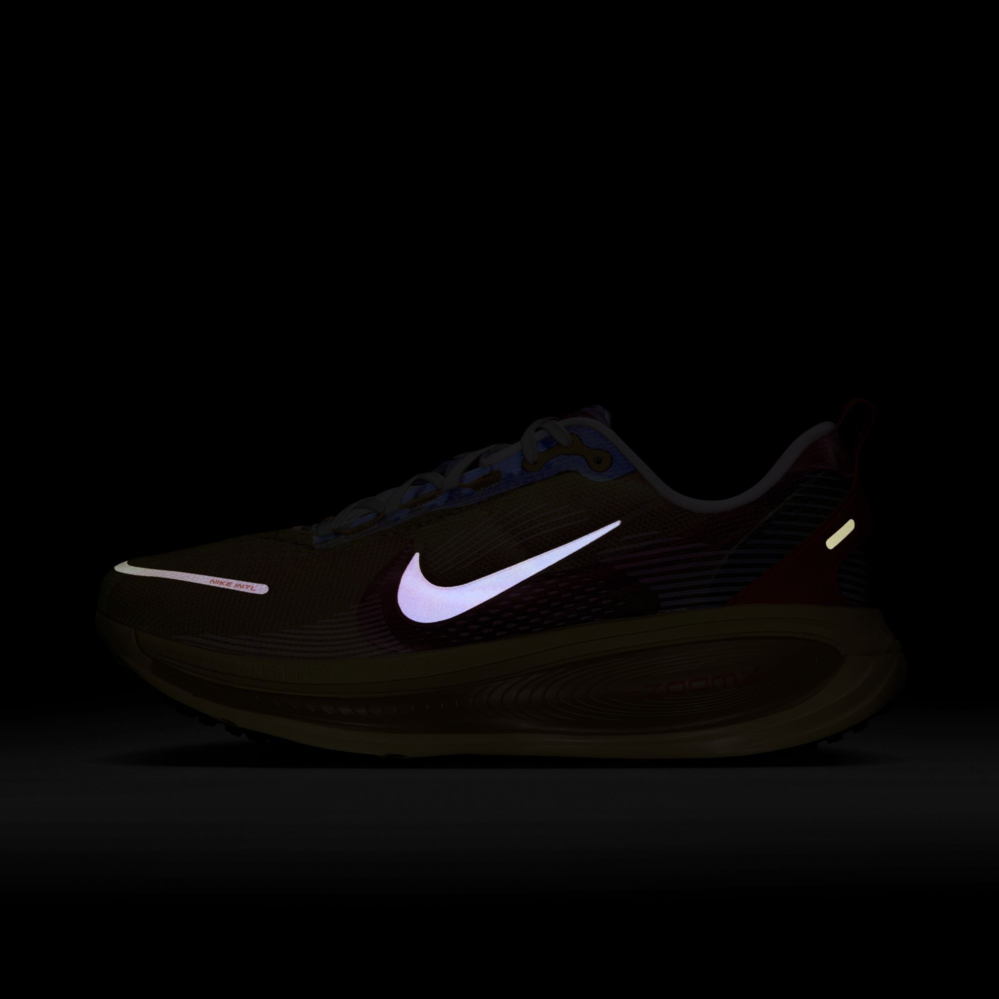 Nike Men's Vomero 18 Running Shoes product image