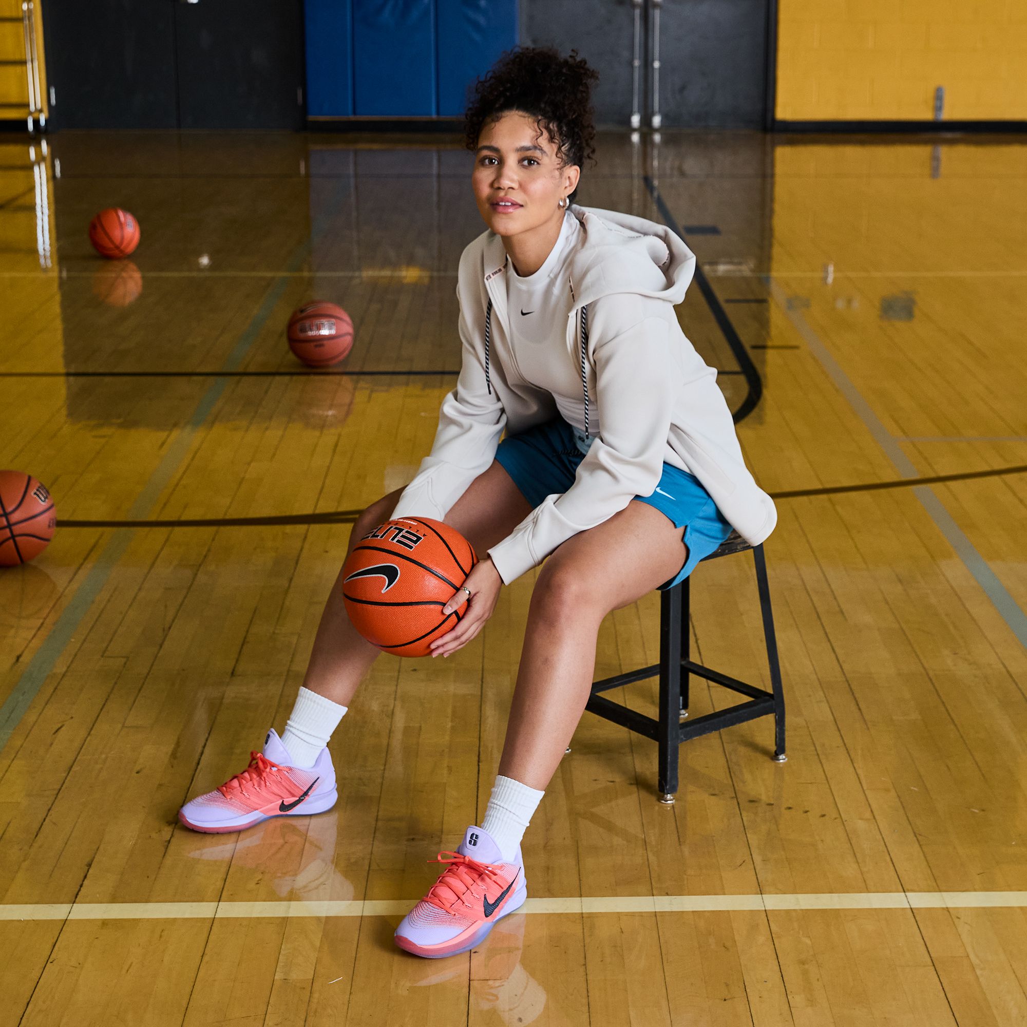 Nike Sabrina Ionescu Dri-FIT Loose Full-Zip Basketball Hoodie product image