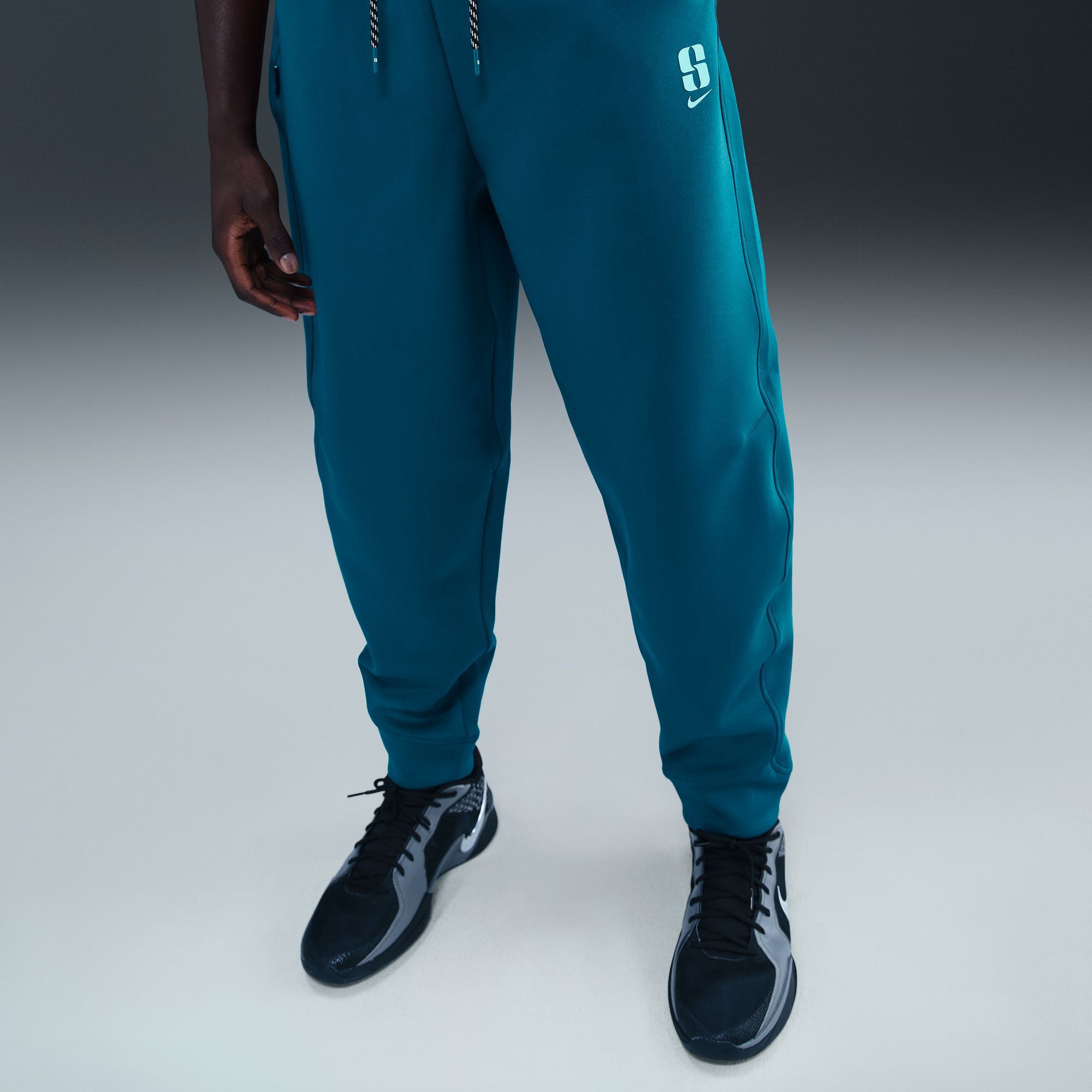 Nike Sabrina Ionescu Dri-FIT Loose Basketball Pants product image