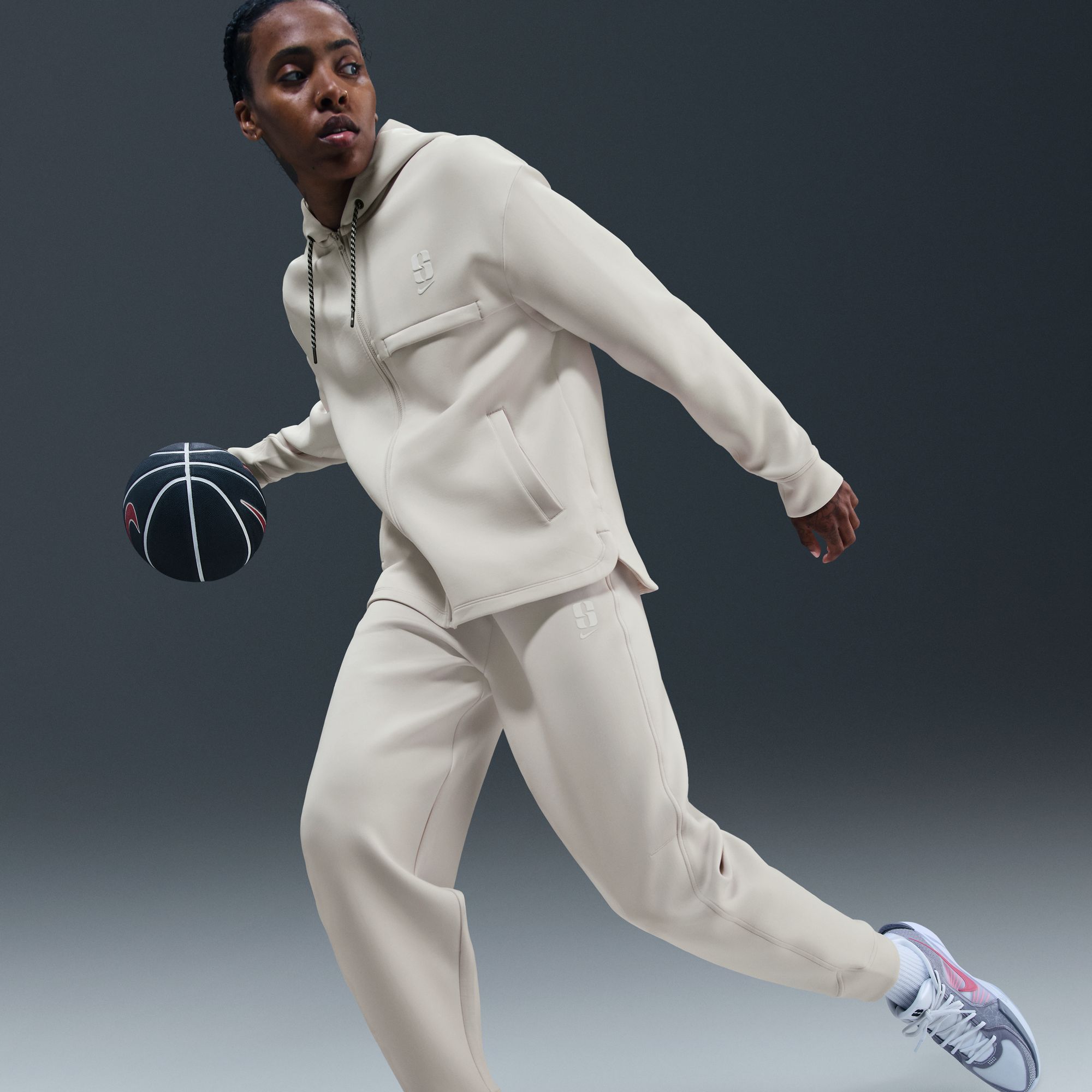 Nike Sabrina Ionescu Dri-FIT Loose Basketball Pants product image