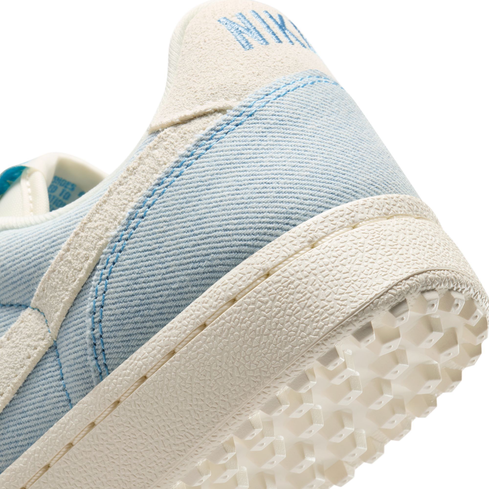 Nike Women's Field General Shoes product image