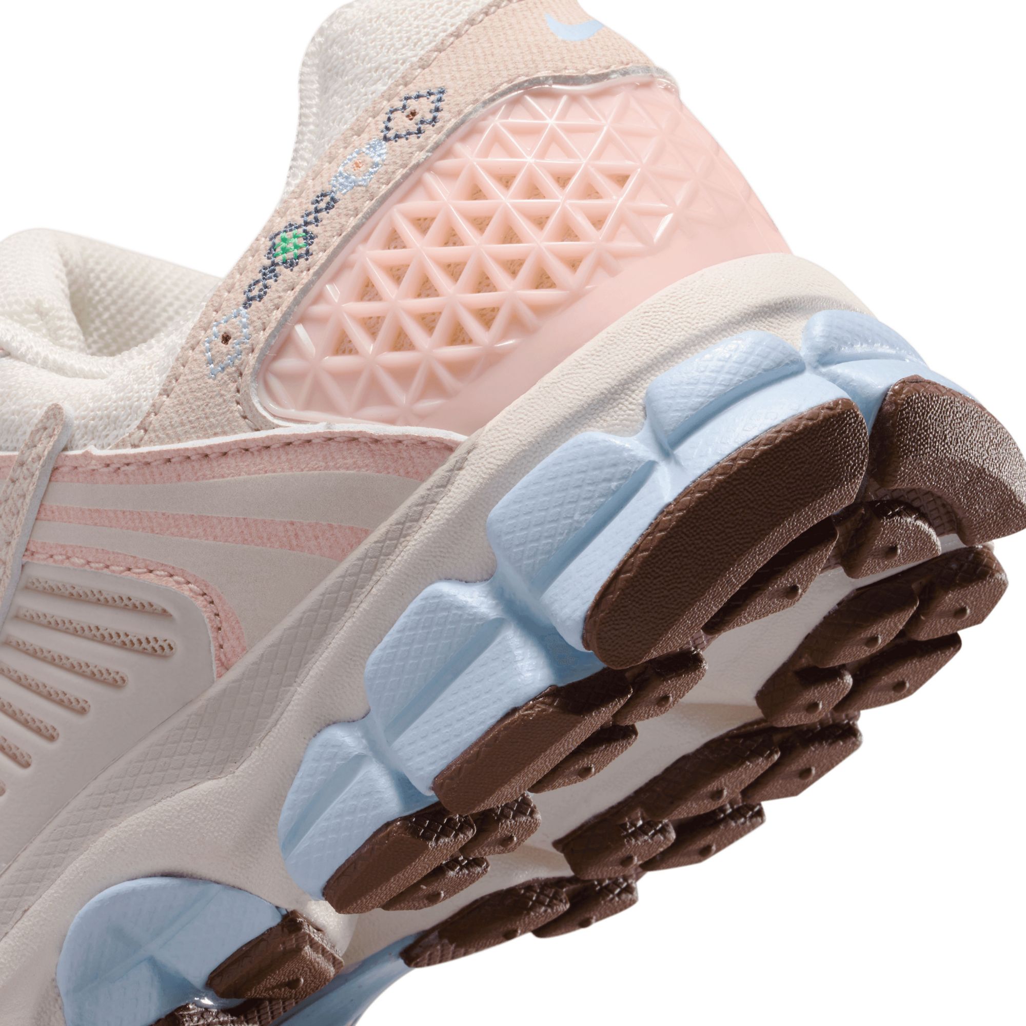 Nike Kids' Grade School Vomero 5 Shoes product image