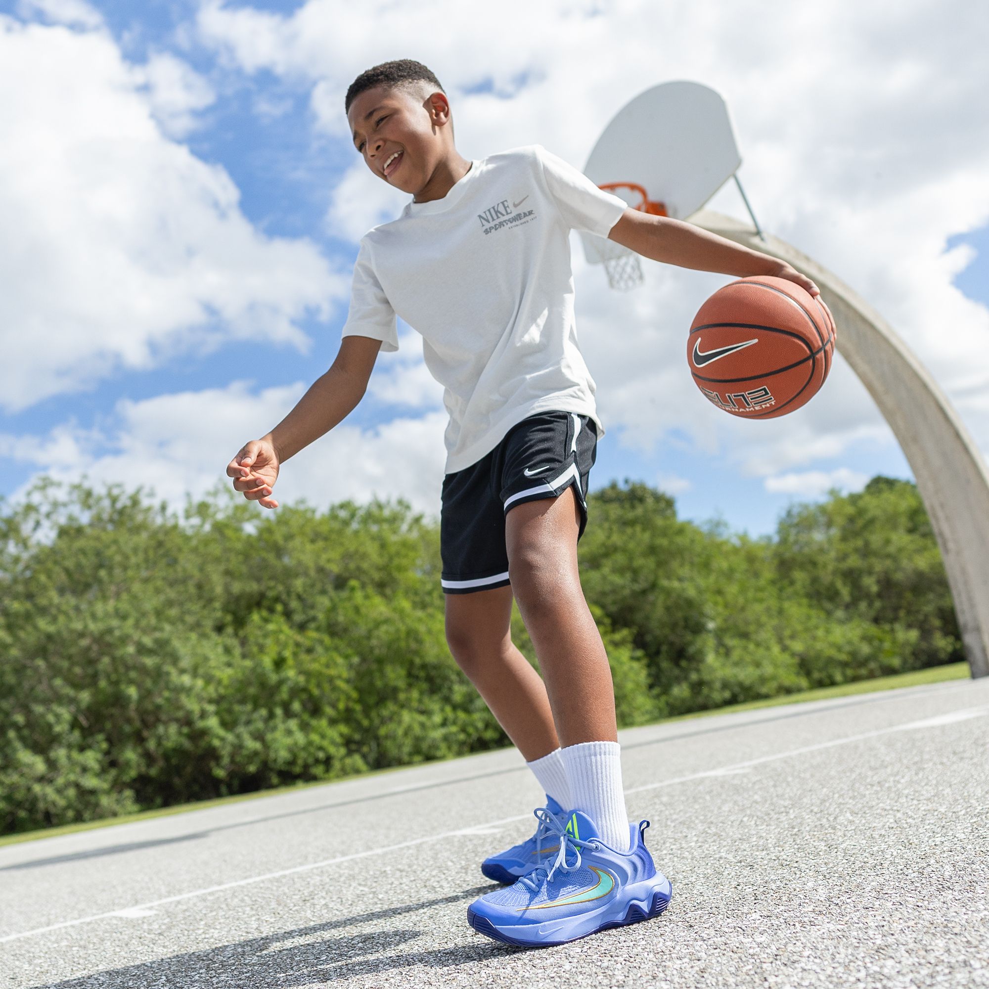 Nike Kids' Grade School Immortality 4 Basketball Shoes product image