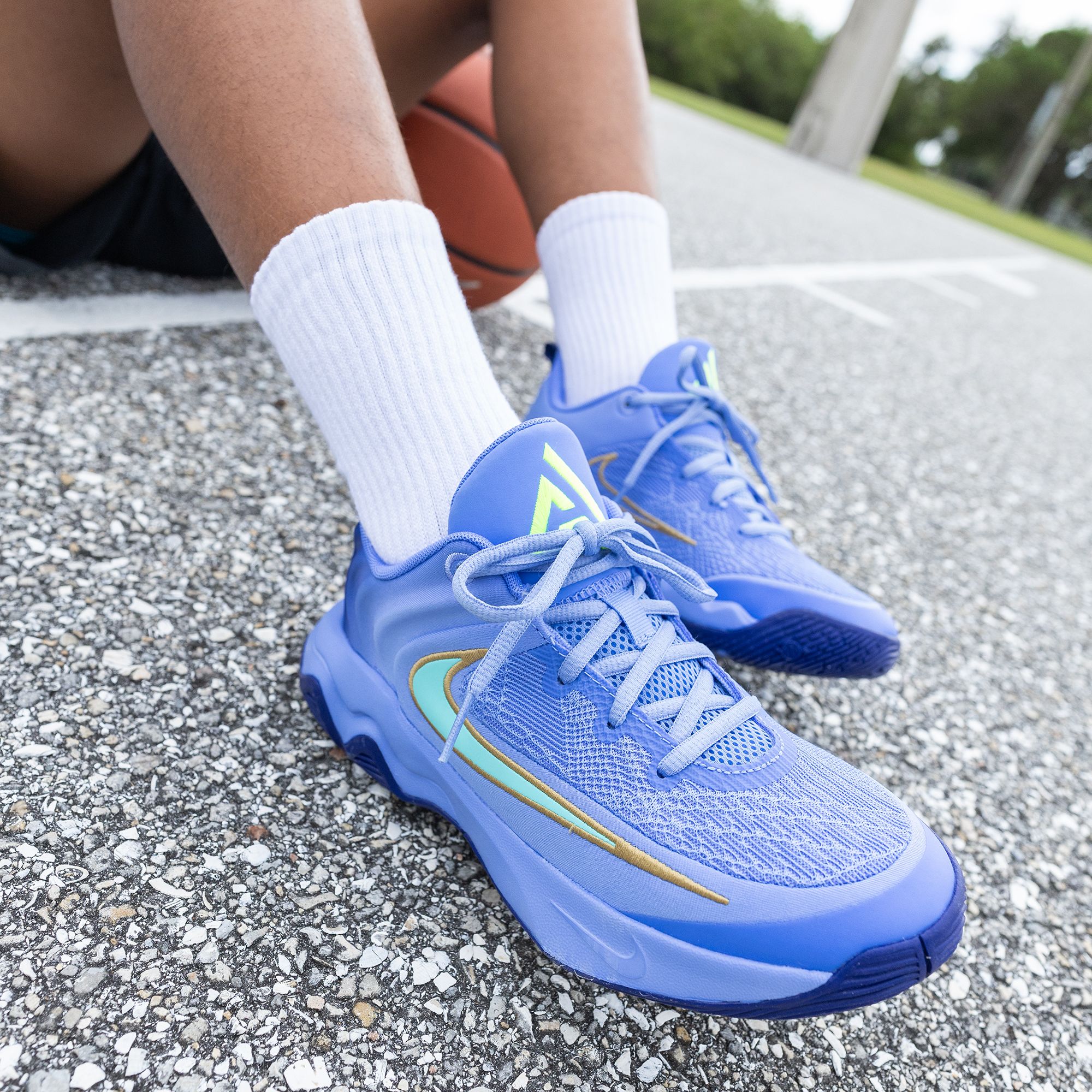 Nike Kids' Grade School Immortality 4 Basketball Shoes product image