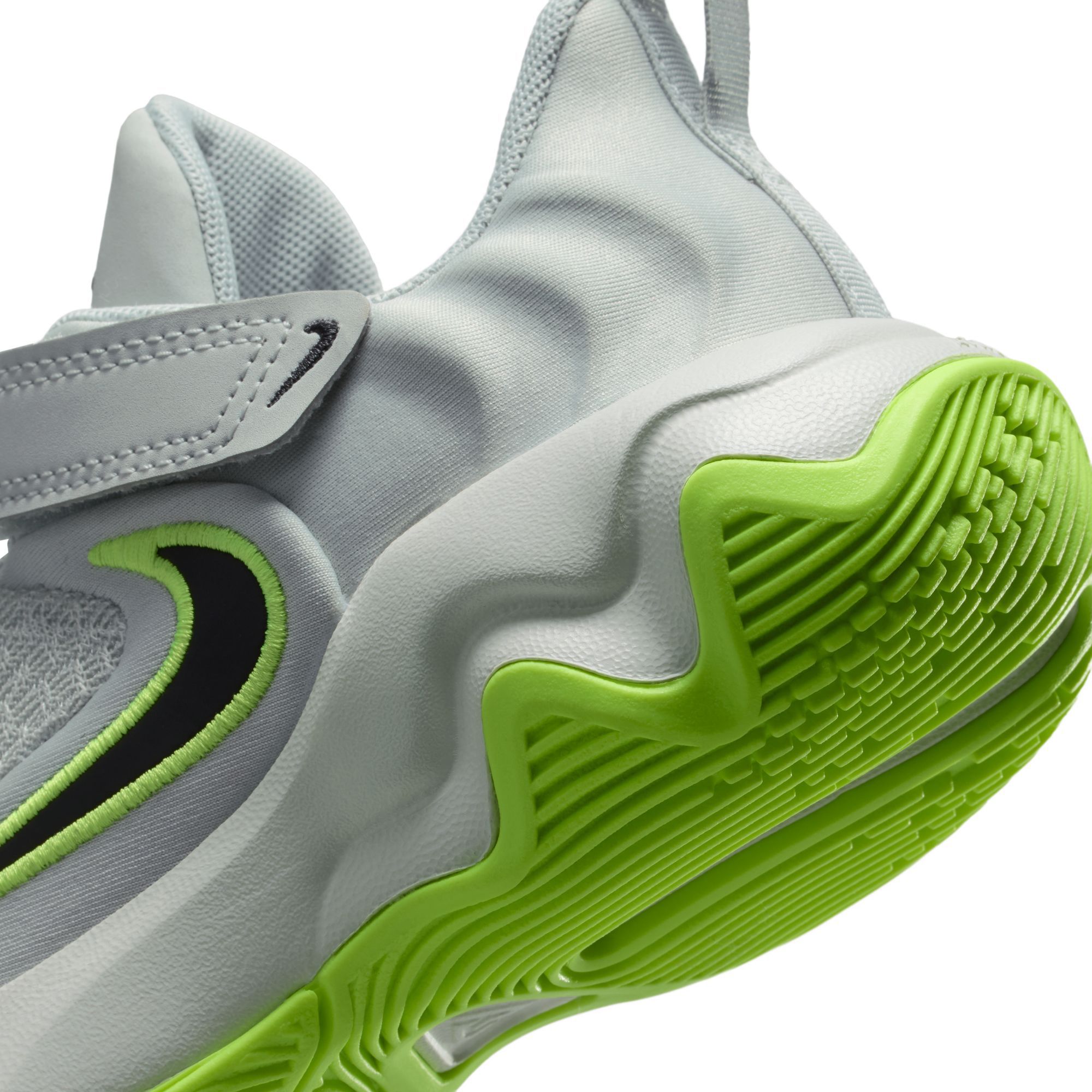 Nike Kids' Preschool Immortality 4 Basketball Shoes product image