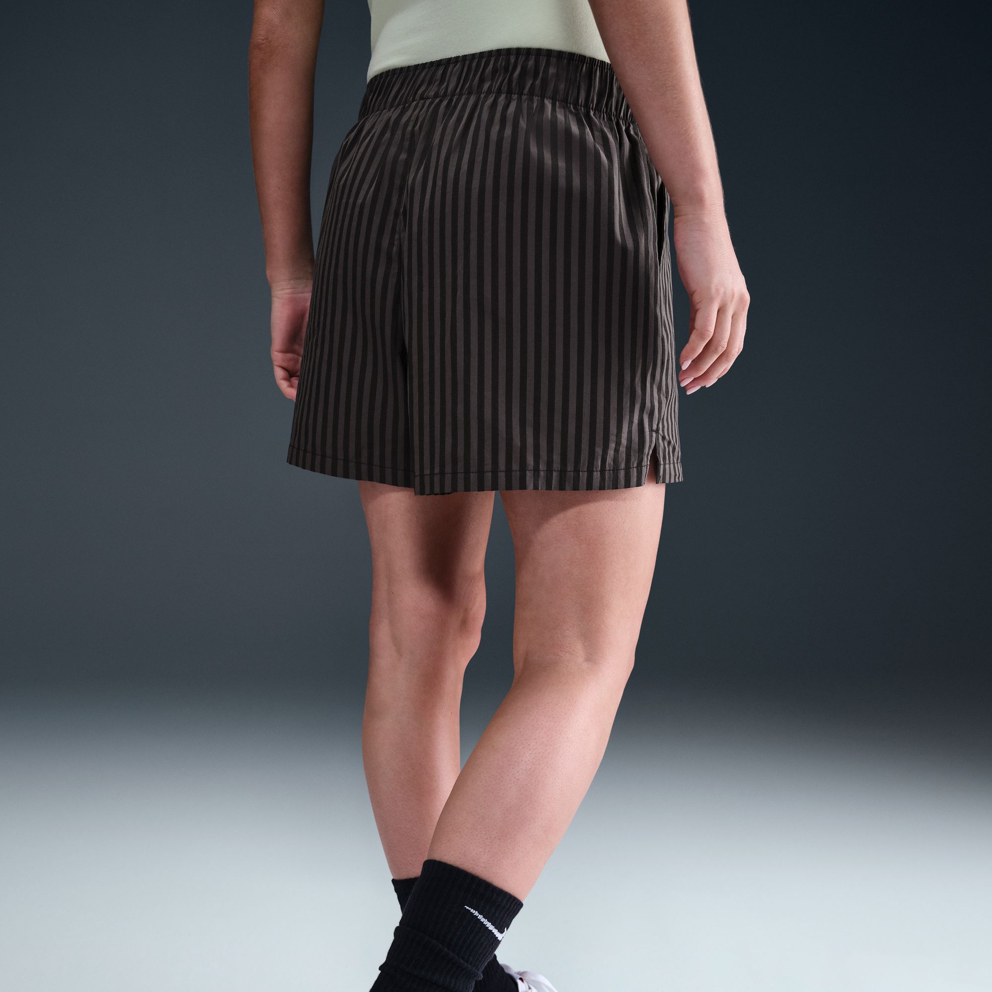 Nike Women's Sportswear Chill Poplin Mid-Rise Loose Striped Shorts product image