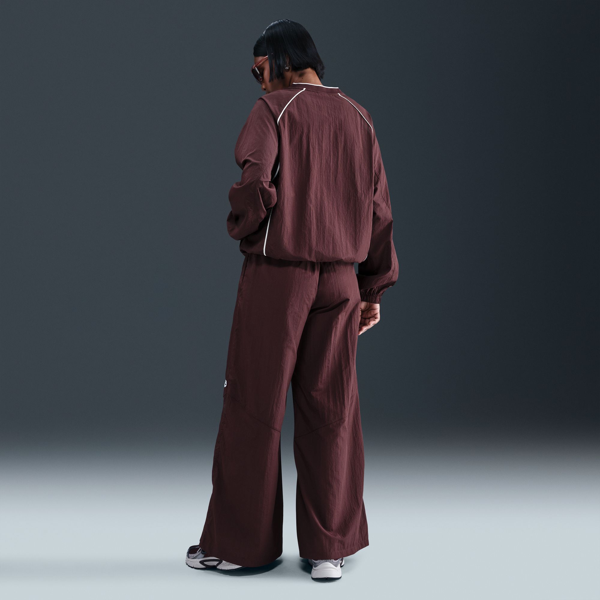 Nike Women's Sportswear Wide-Leg Woven Pants product image