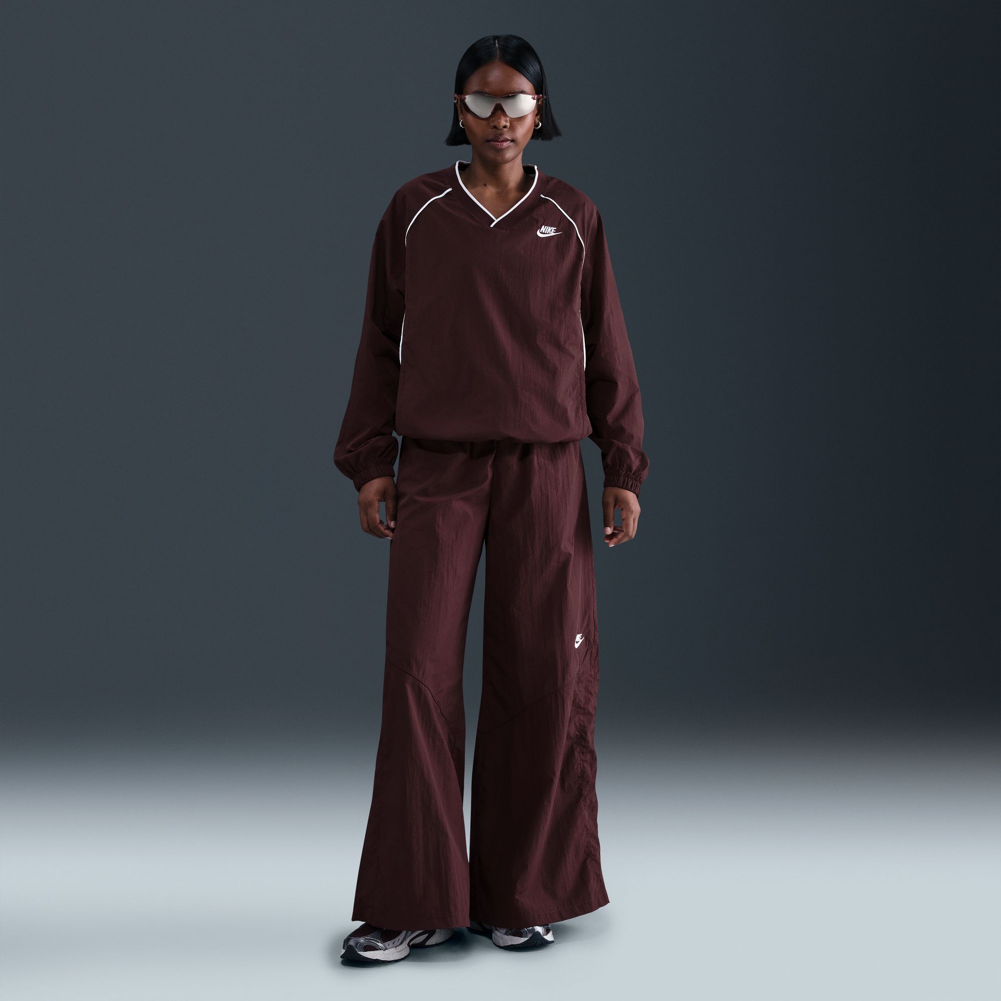Nike Women's Sportswear Wide-Leg Woven Pants product image