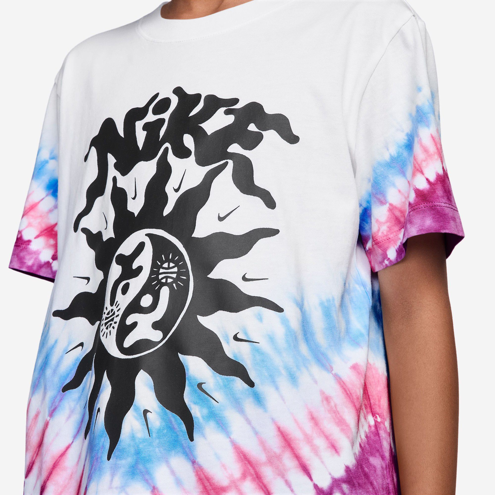 Nike Kids' Sportswear Basketball Graphic T-Shirt product image