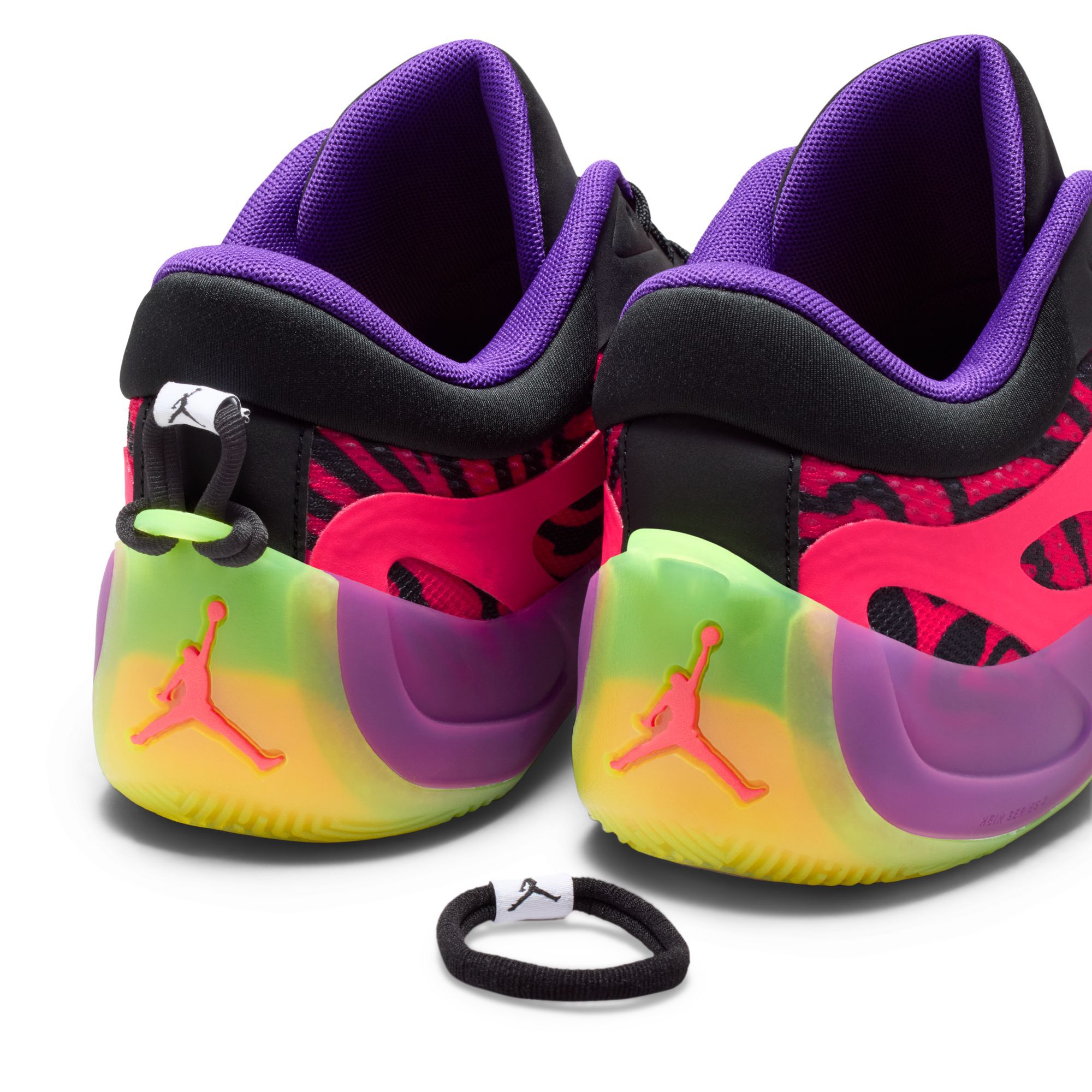 Jordan Women's Heir Series 2 'Oh Sheila' Basketball Shoes product image