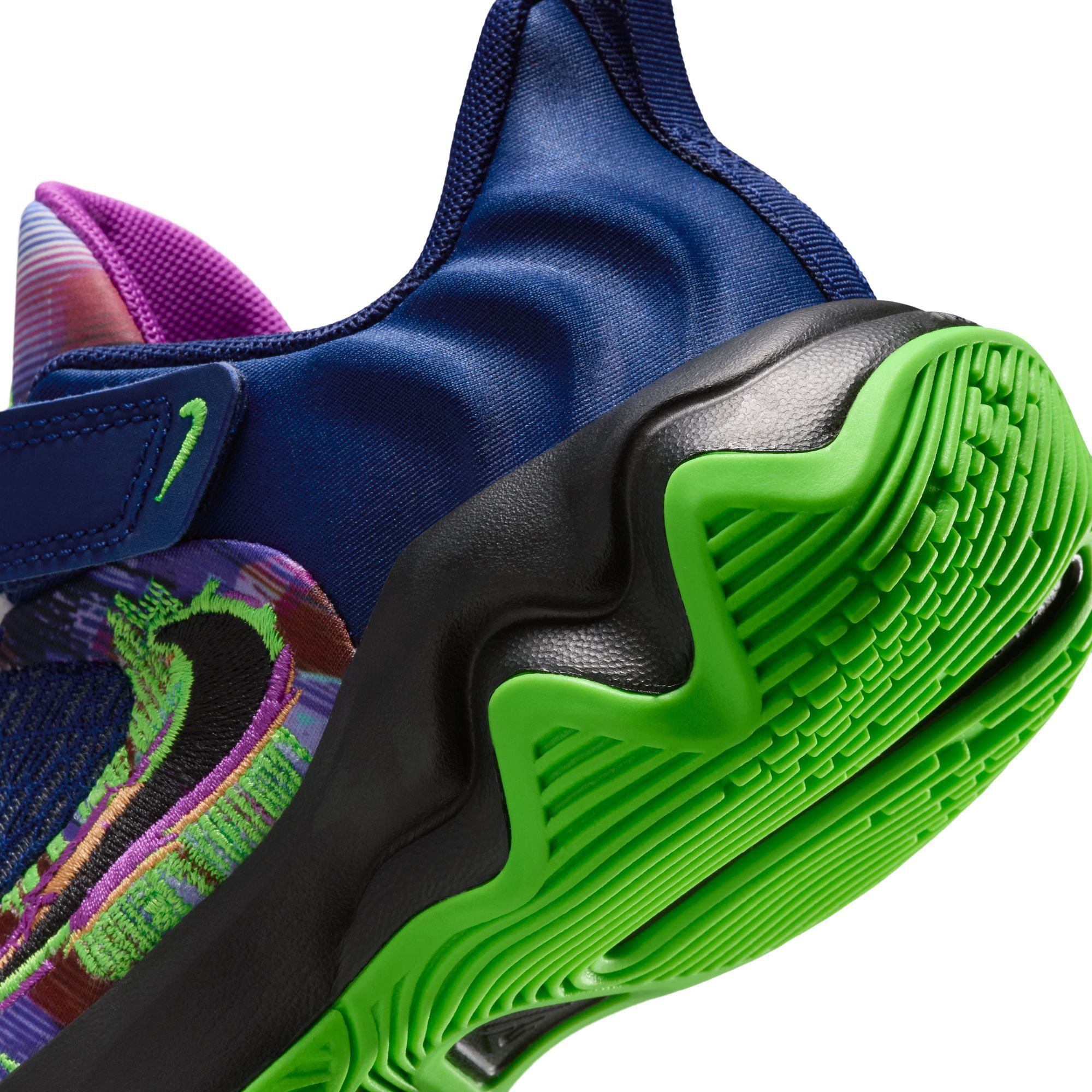 Nike Kids' Preschool Immortality 4 Basketball Shoes product image