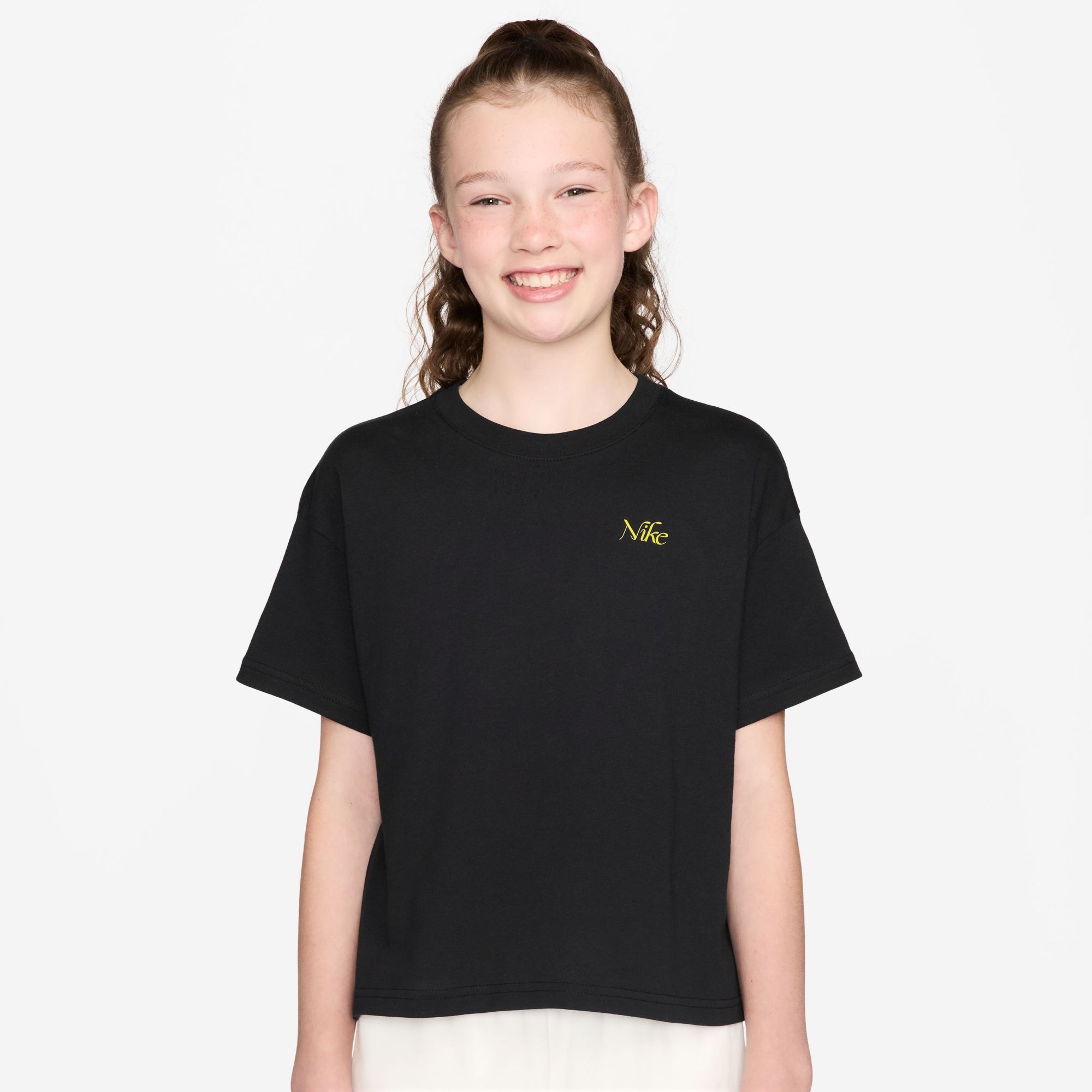 Nike Girls' Sportswear Boxy Flower Graphic T-Shirt product image