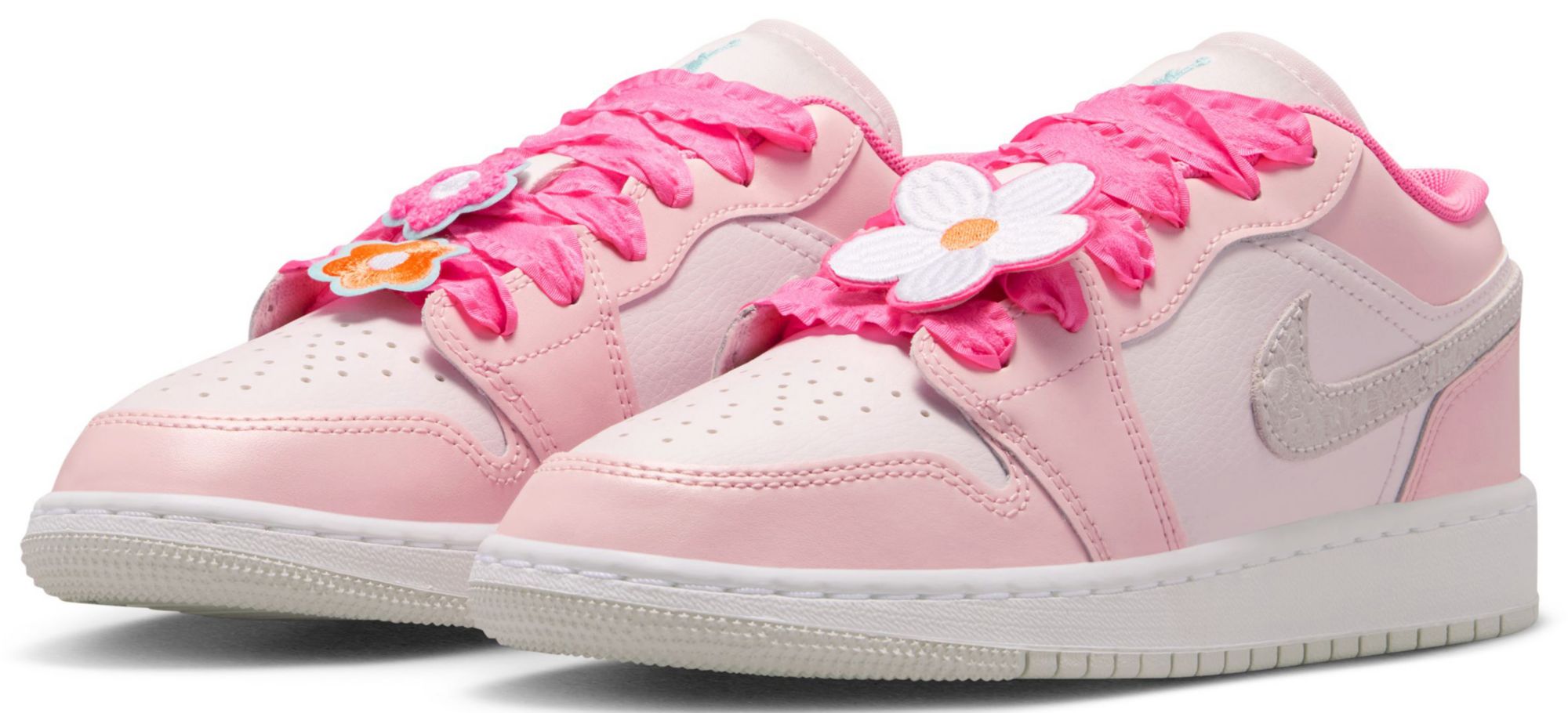 Jordan Kids' Grade School Air Jordan 1 Low SE Basketball Shoes product image