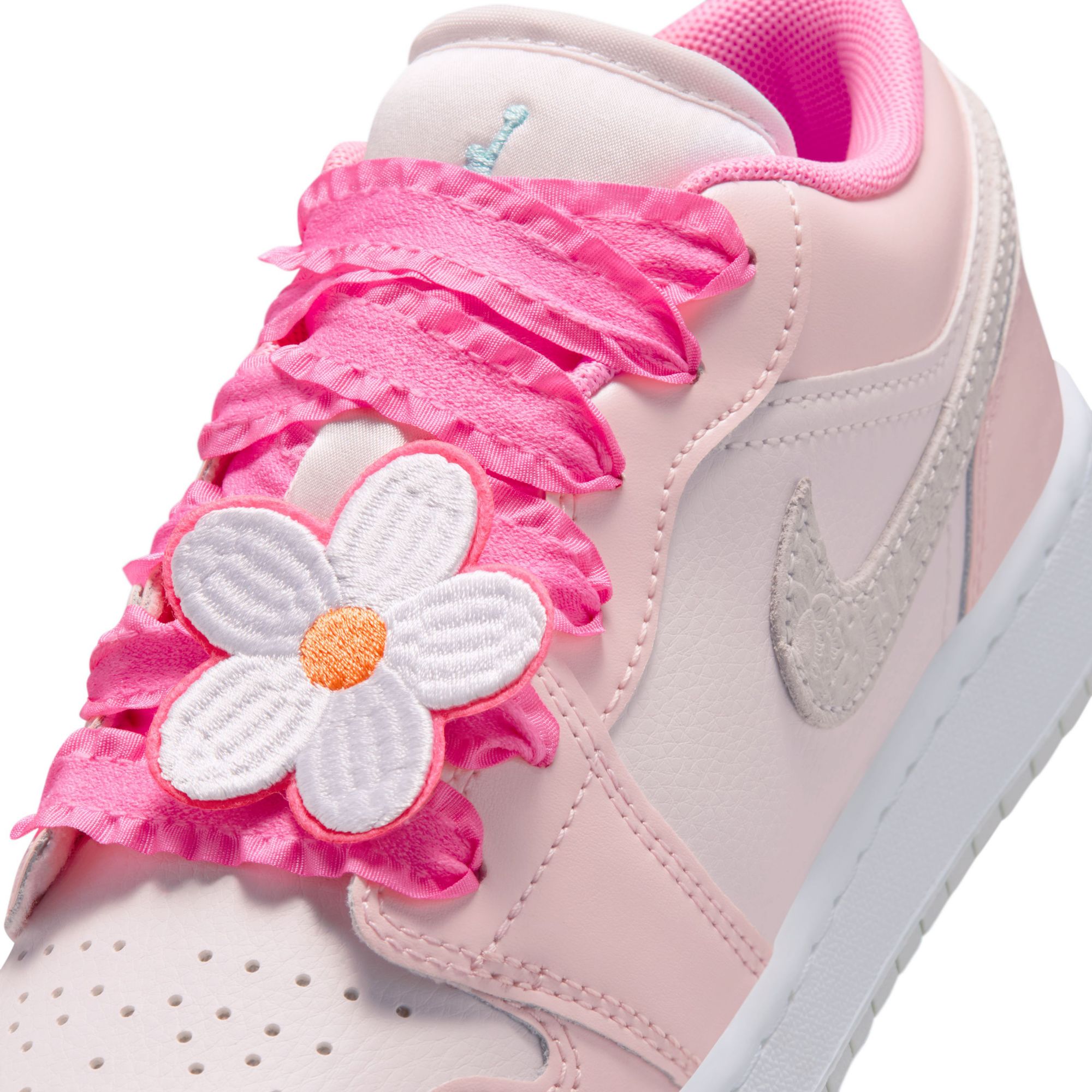 Jordan Kids' Grade School Air Jordan 1 Low SE Basketball Shoes product image
