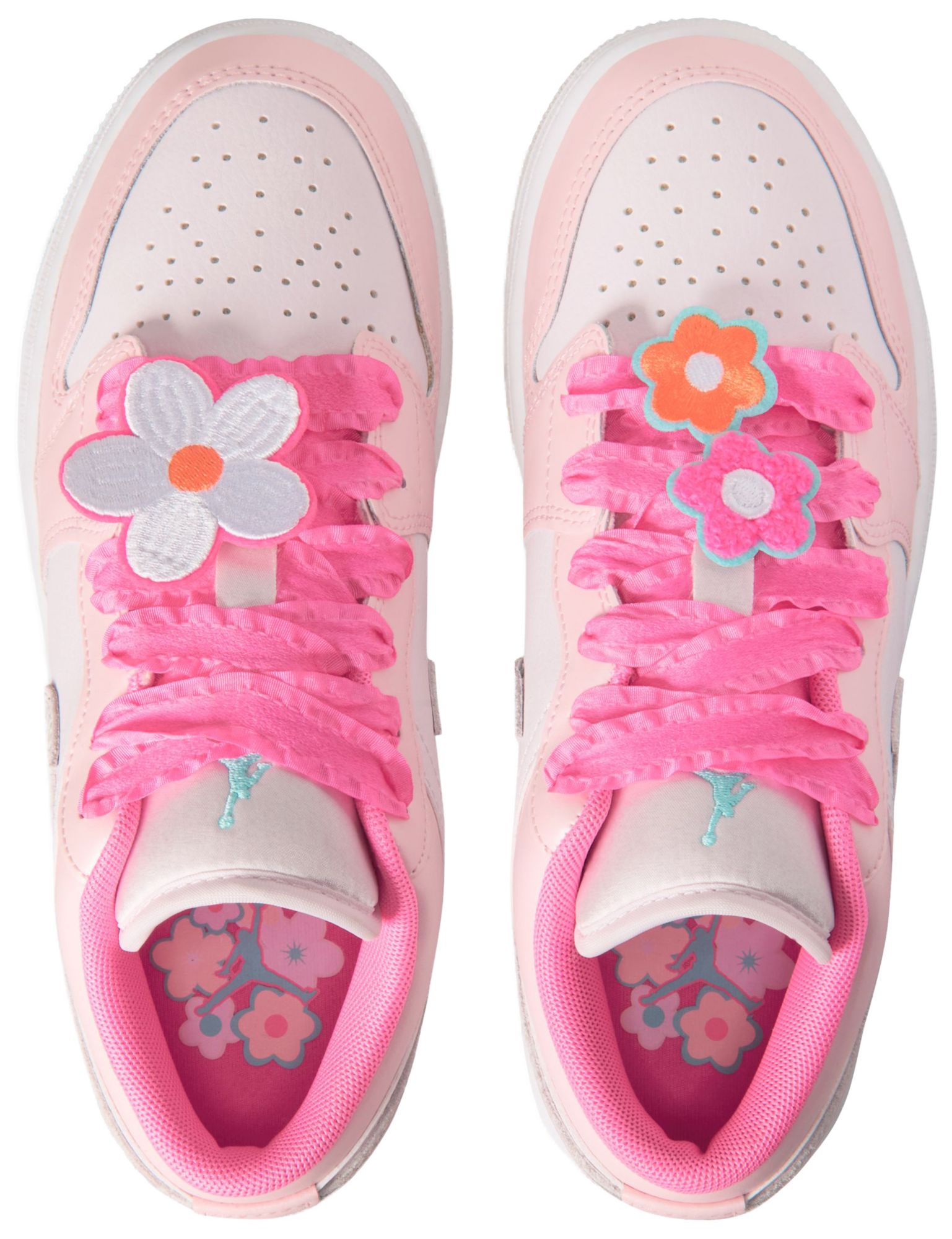 Jordan Kids' Grade School Air Jordan 1 Low SE Basketball Shoes product image