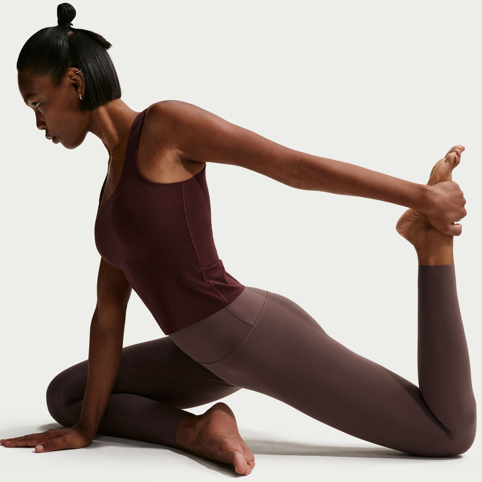 Nike Women's Zenvy High-Waisted 7/8 Leggings with No Front Seam product image