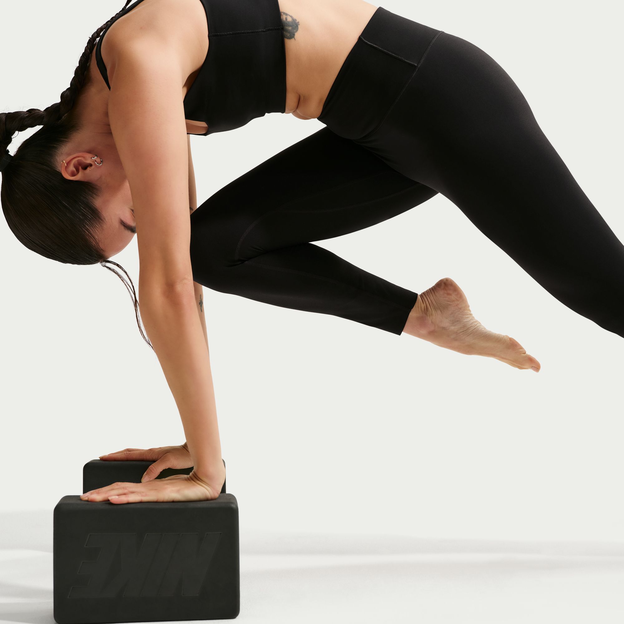 Nike Women's Zenvy High-Waisted 7/8 Leggings with No Front Seam product image