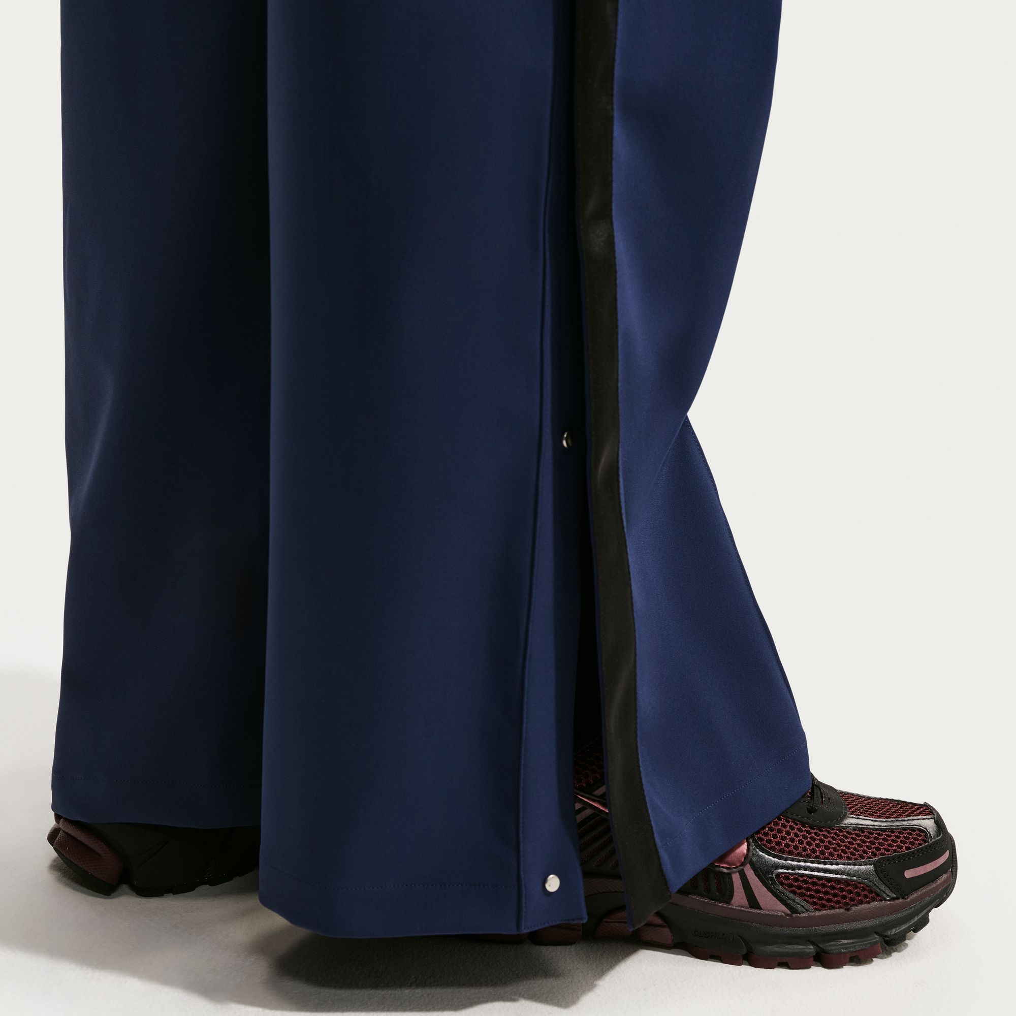 Nike Women's 24.7 PerfectStretch Dri-FIT Tearaway Pants product image