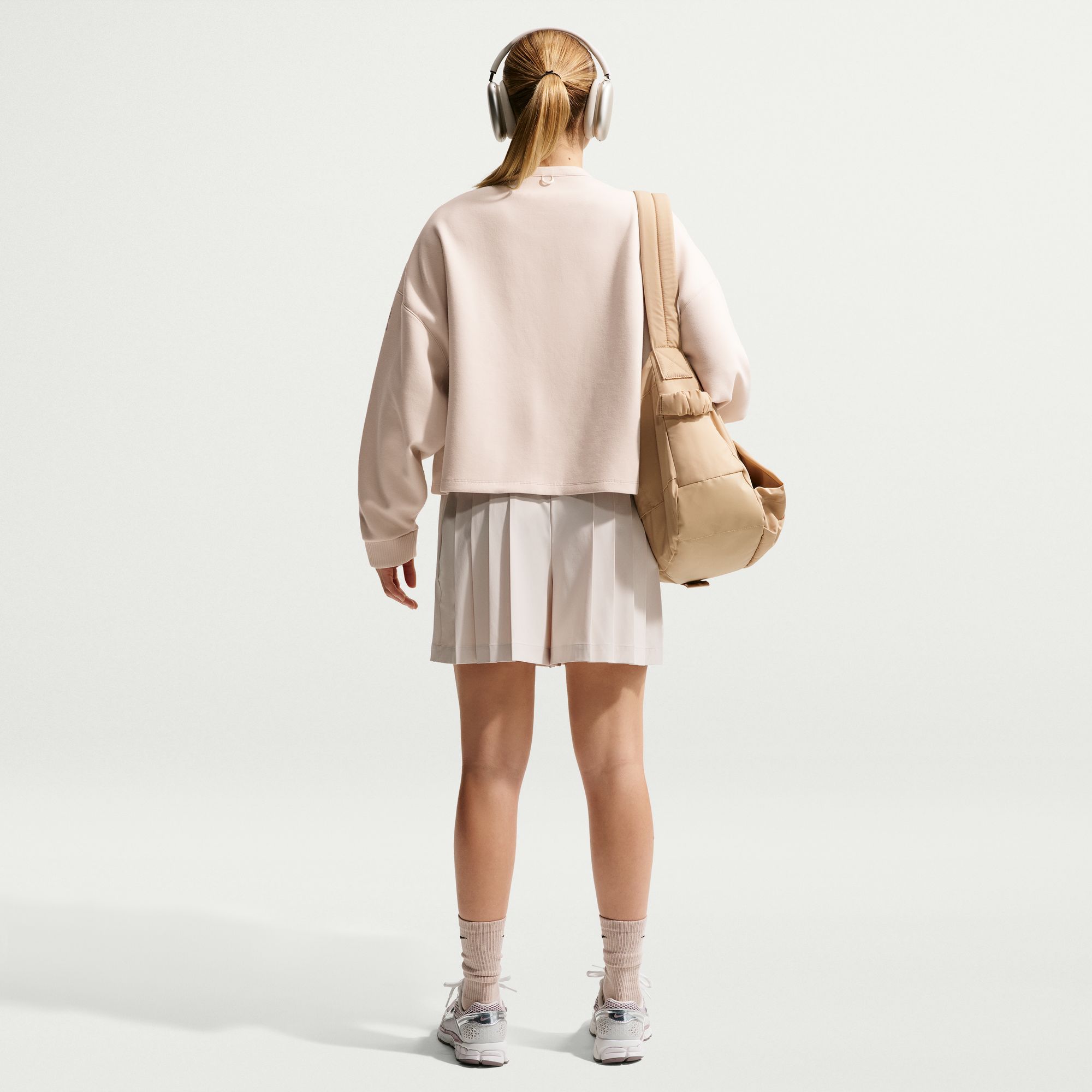 Nike Women's 24.7 ImpossiblySoft Dri-FIT Oversized Crew-Neck Full-Zip Top product image