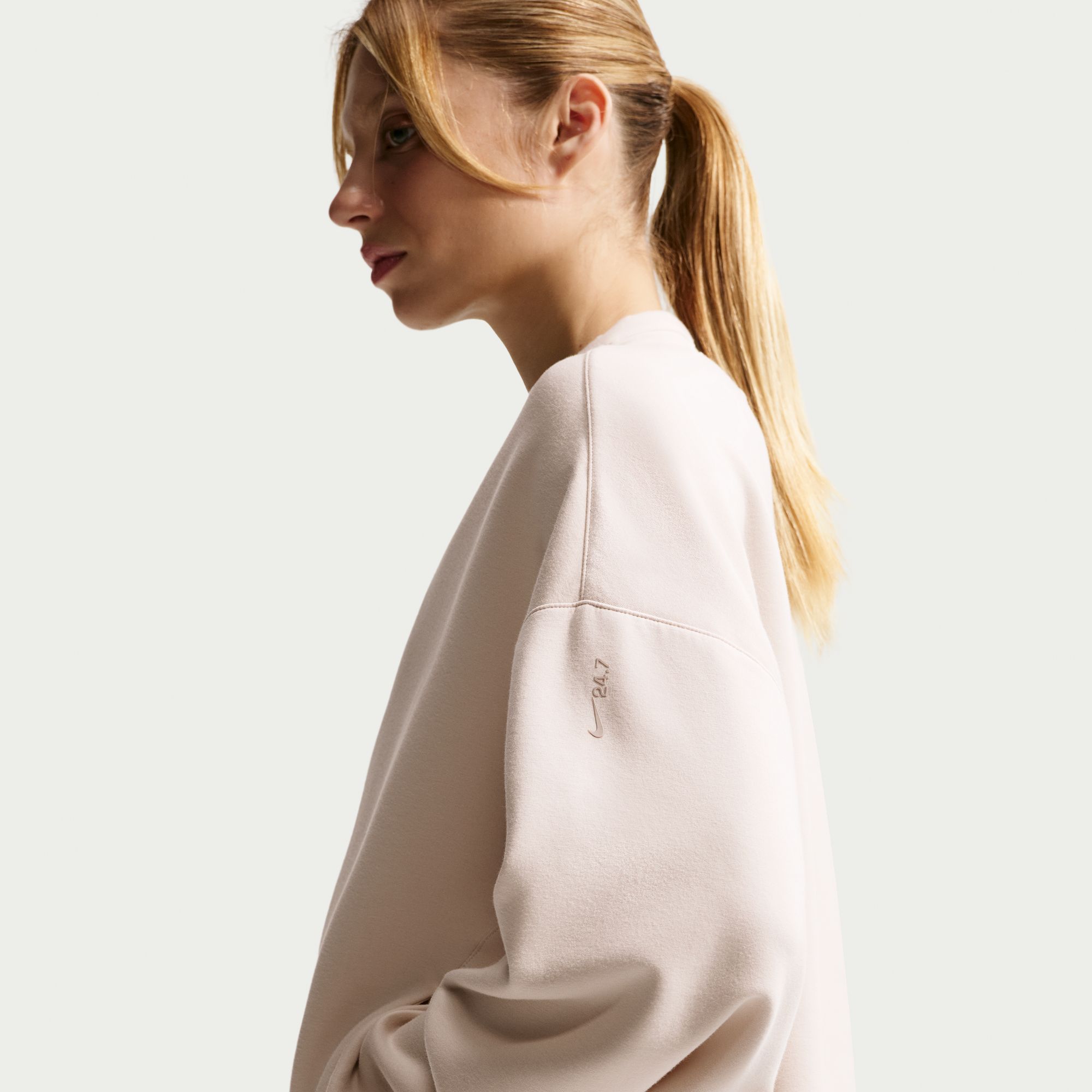 Nike Women's 24.7 ImpossiblySoft Dri-FIT Oversized Crew-Neck Full-Zip Top product image