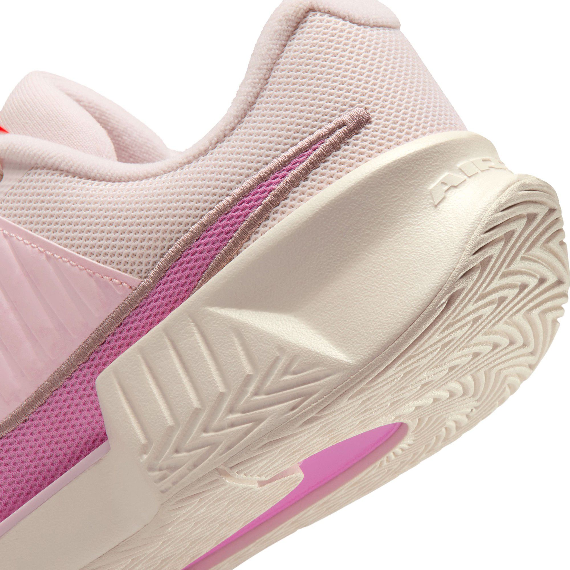 Nike Women's GP Challenge Pro Premium Tennis Shoes product image