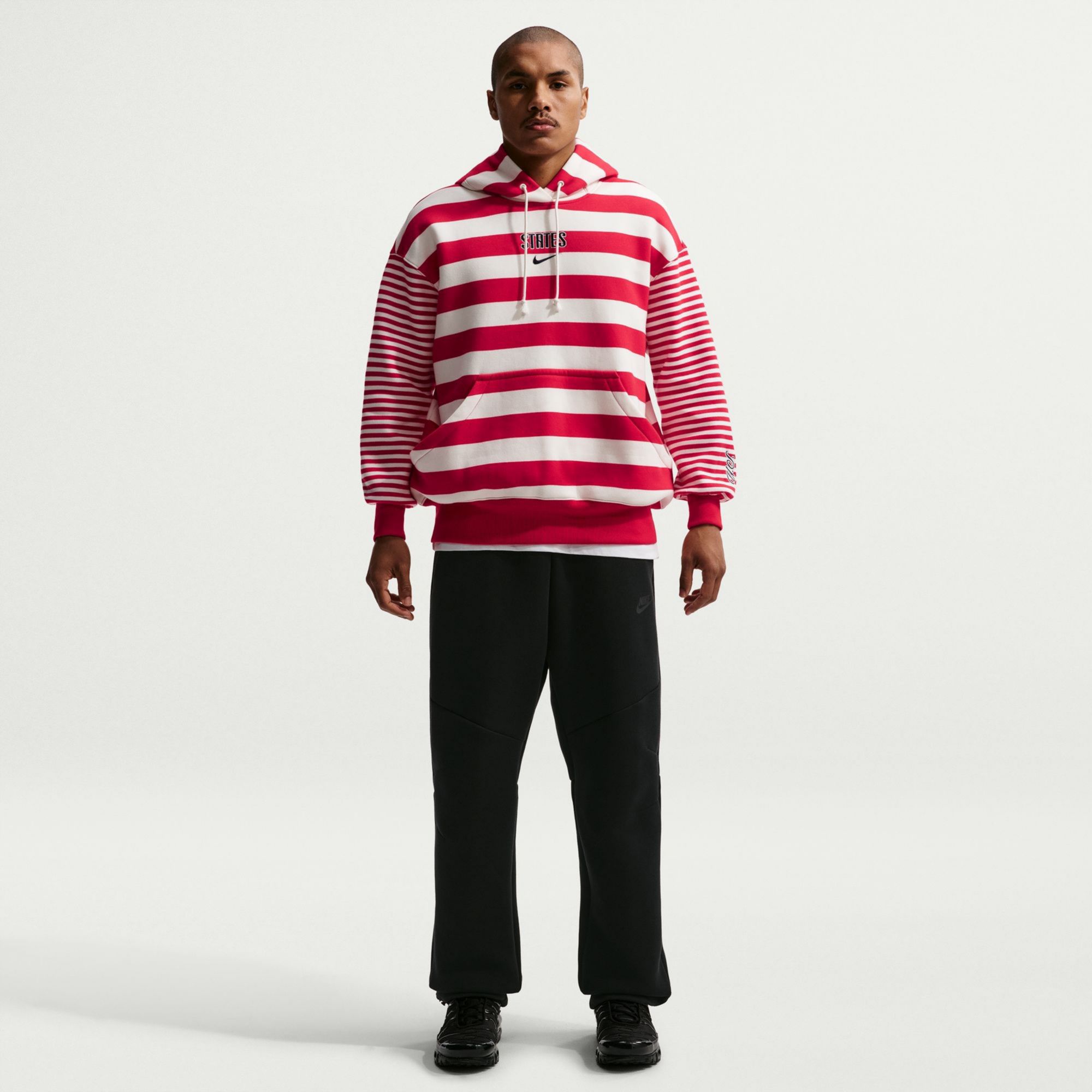 Nike Women's USMNT 2026 Alternate Club Pullover Hoodie product image