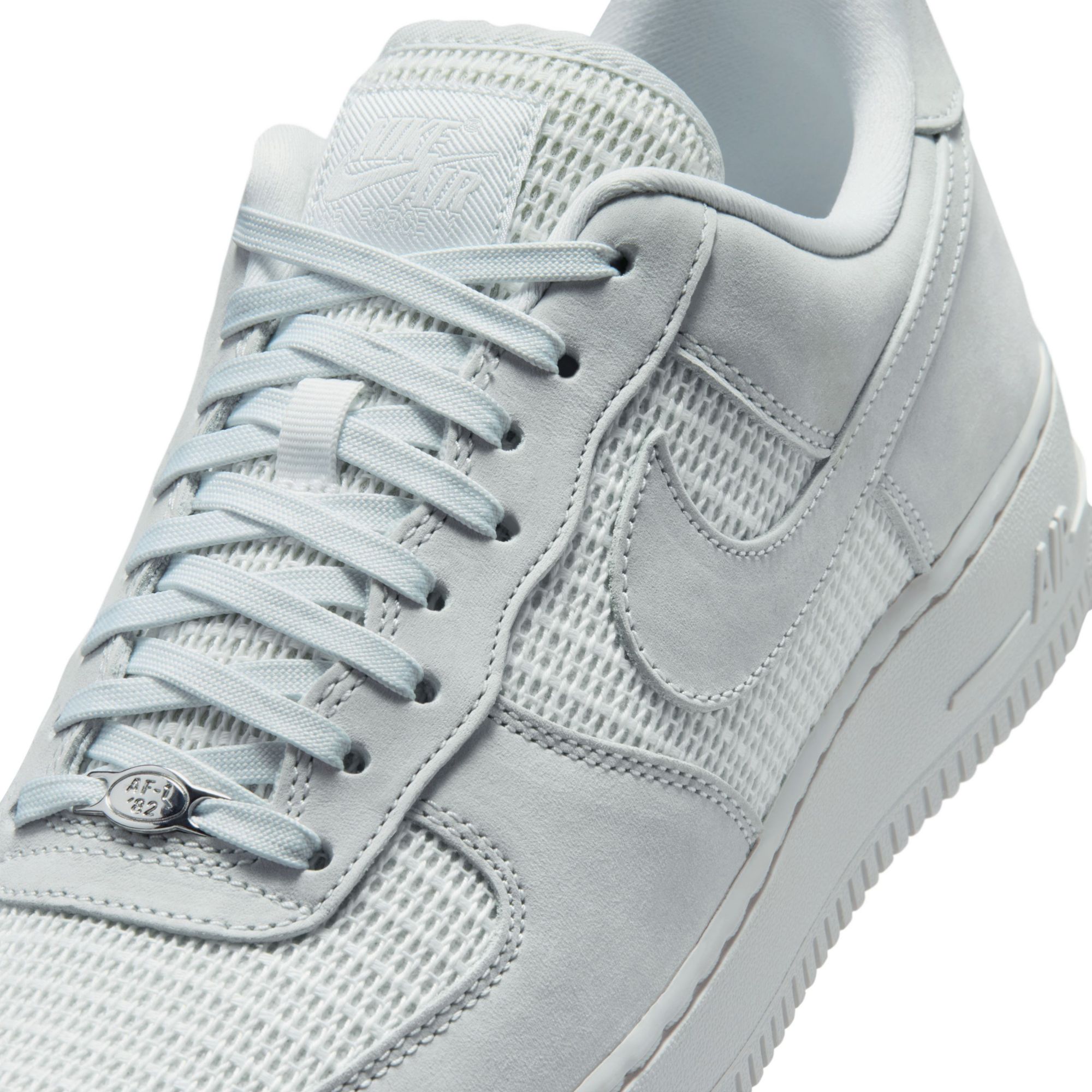 Nike Men's Air Force 1 '07 LV8 Shoes product image