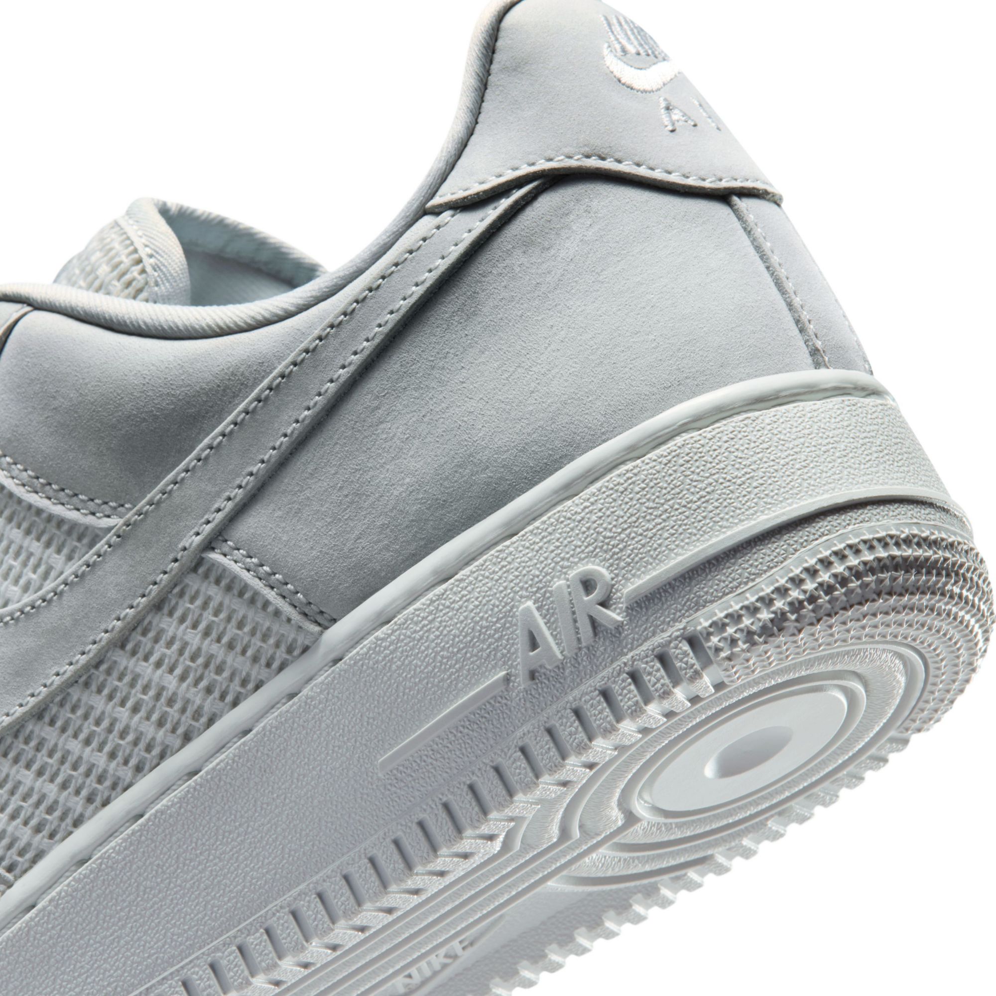 Nike Men's Air Force 1 '07 LV8 Shoes product image