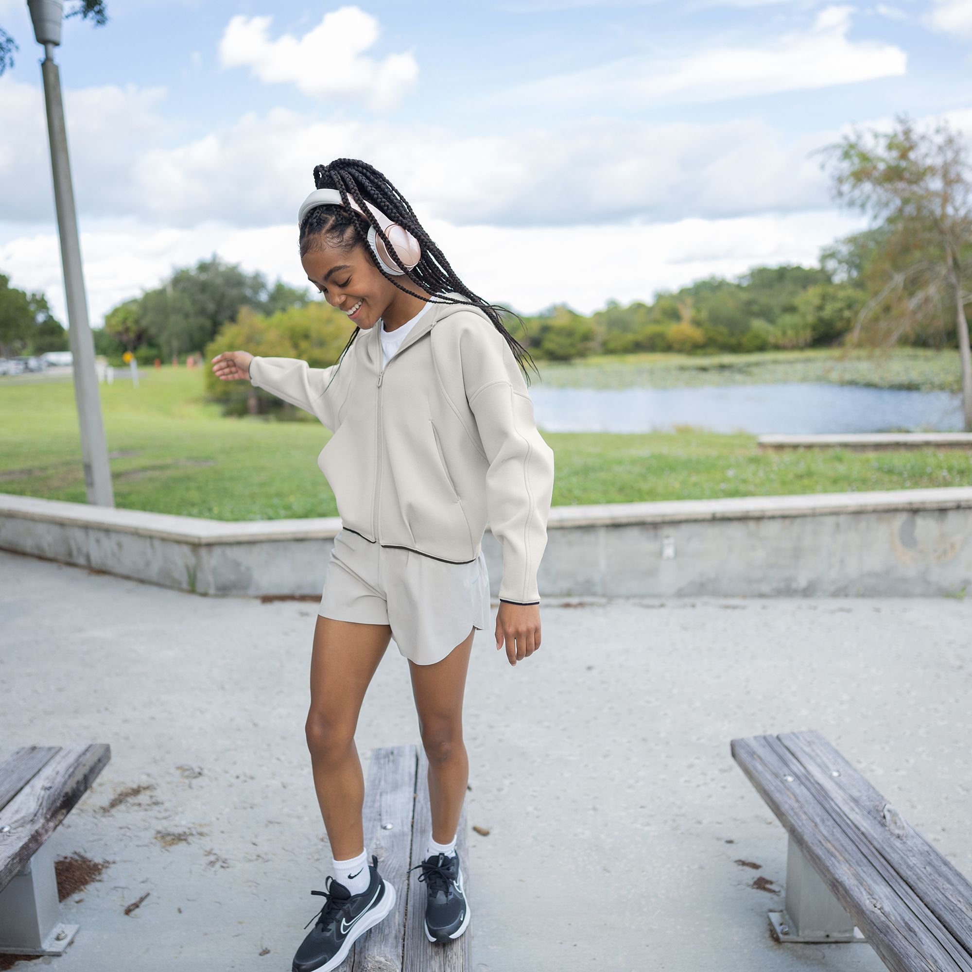 Nike Girls' MAVN Therma-FIT Knit Full-Zip Hoodie product image