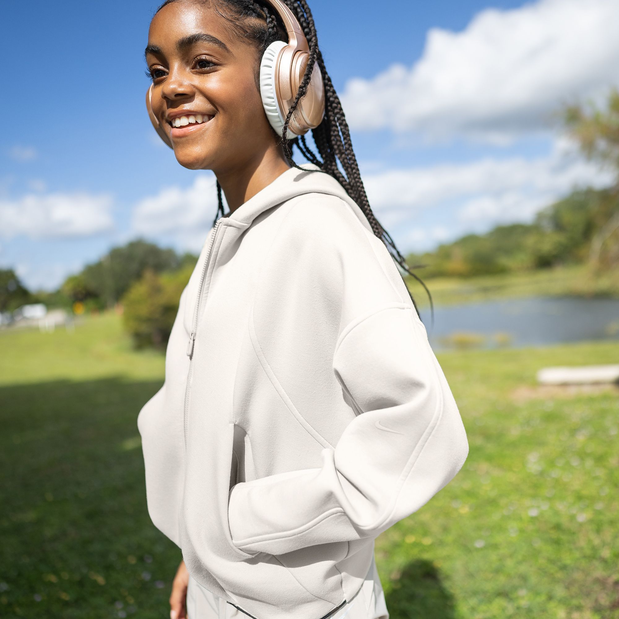 Nike Girls' MAVN Therma-FIT Knit Full-Zip Hoodie product image