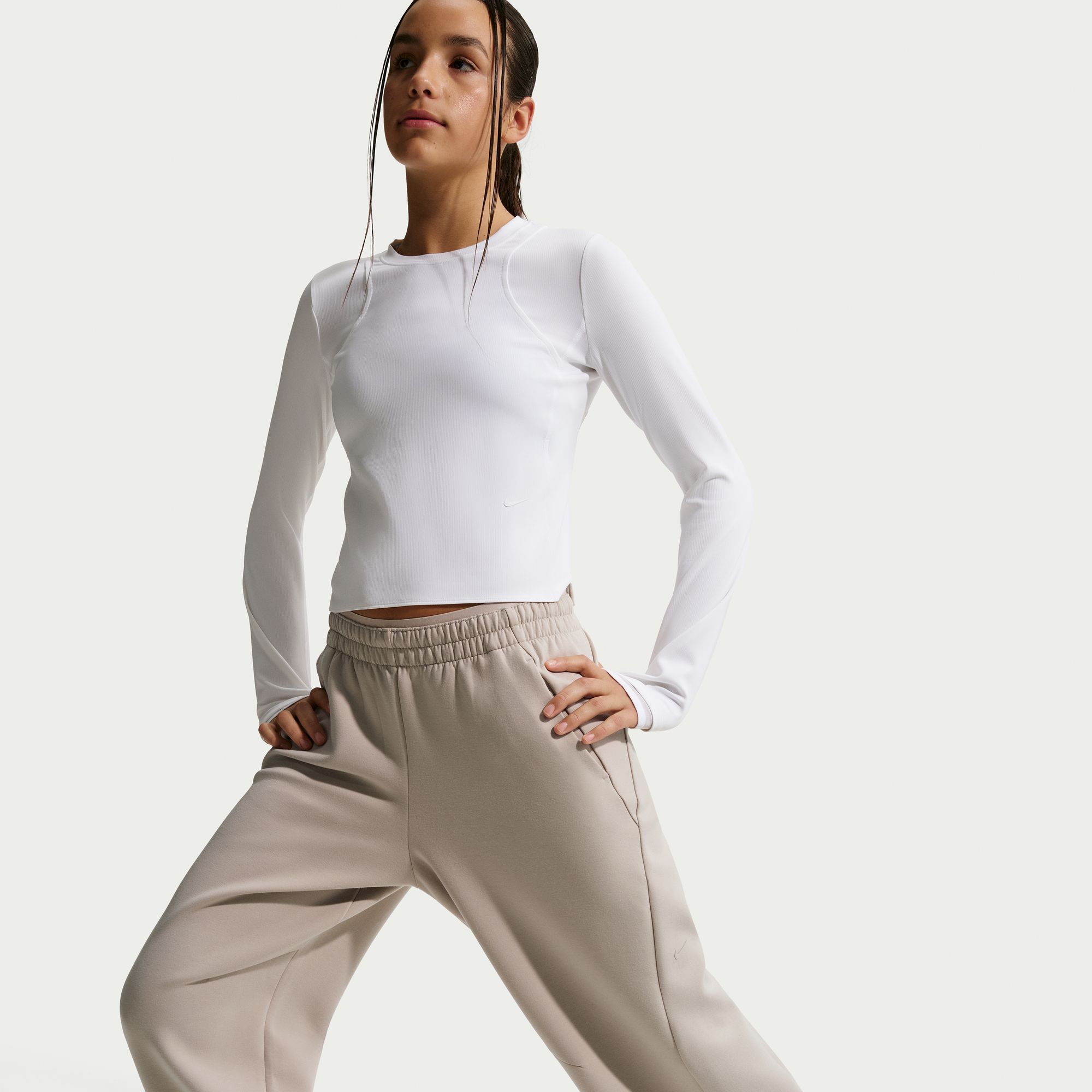 Nike Girls' MAVN High-Rise Therma-FIT Knit Pants product image