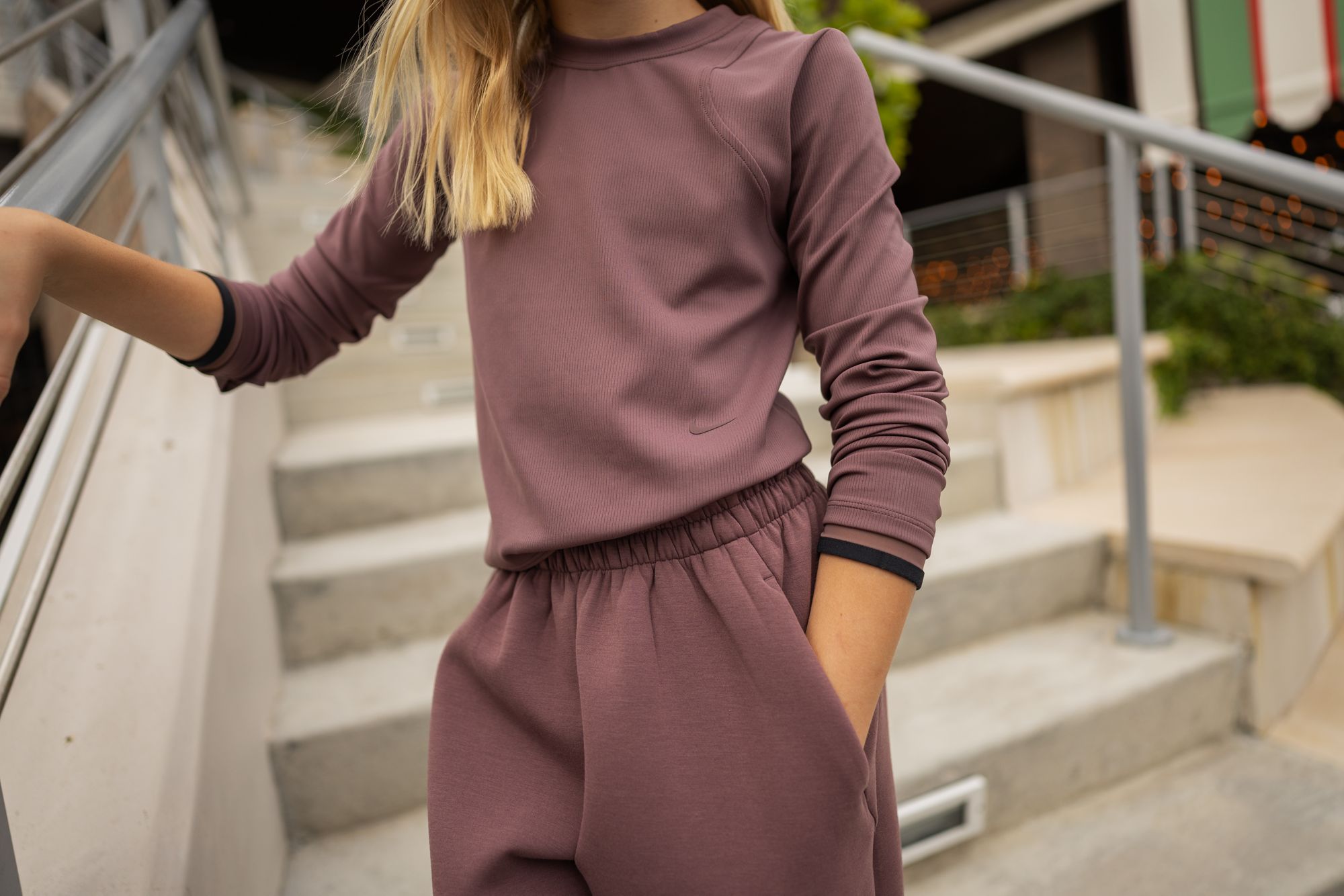 Nike Girls' MAVN High-Rise Therma-FIT Knit Pants product image