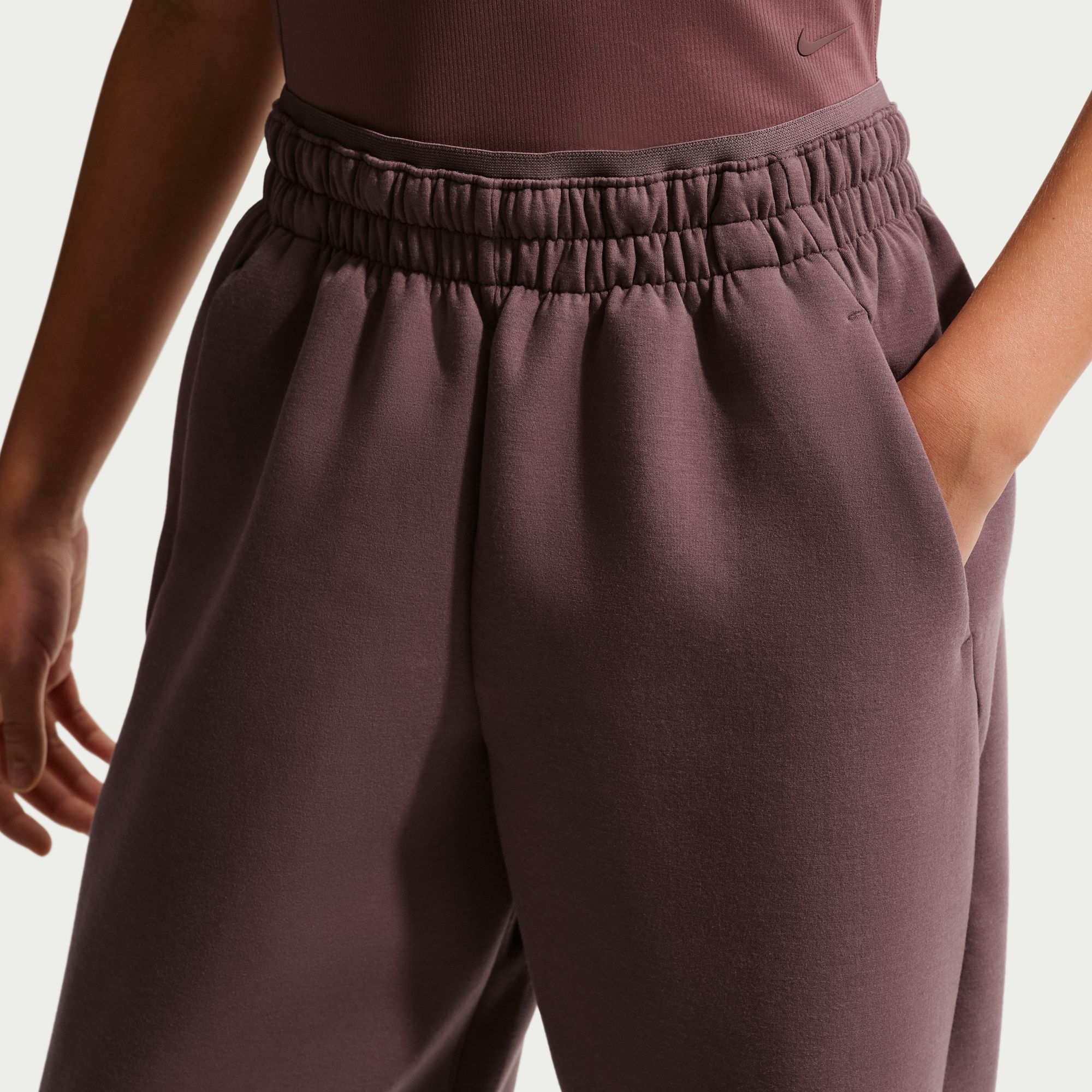 Nike Girls' MAVN High-Rise Therma-FIT Knit Pants product image