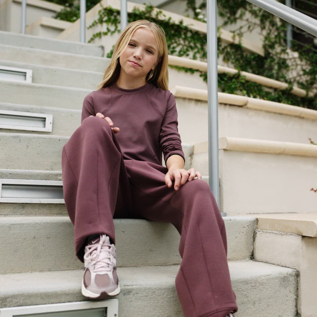 Nike Girls' MAVN High-Rise Therma-FIT Knit Pants product