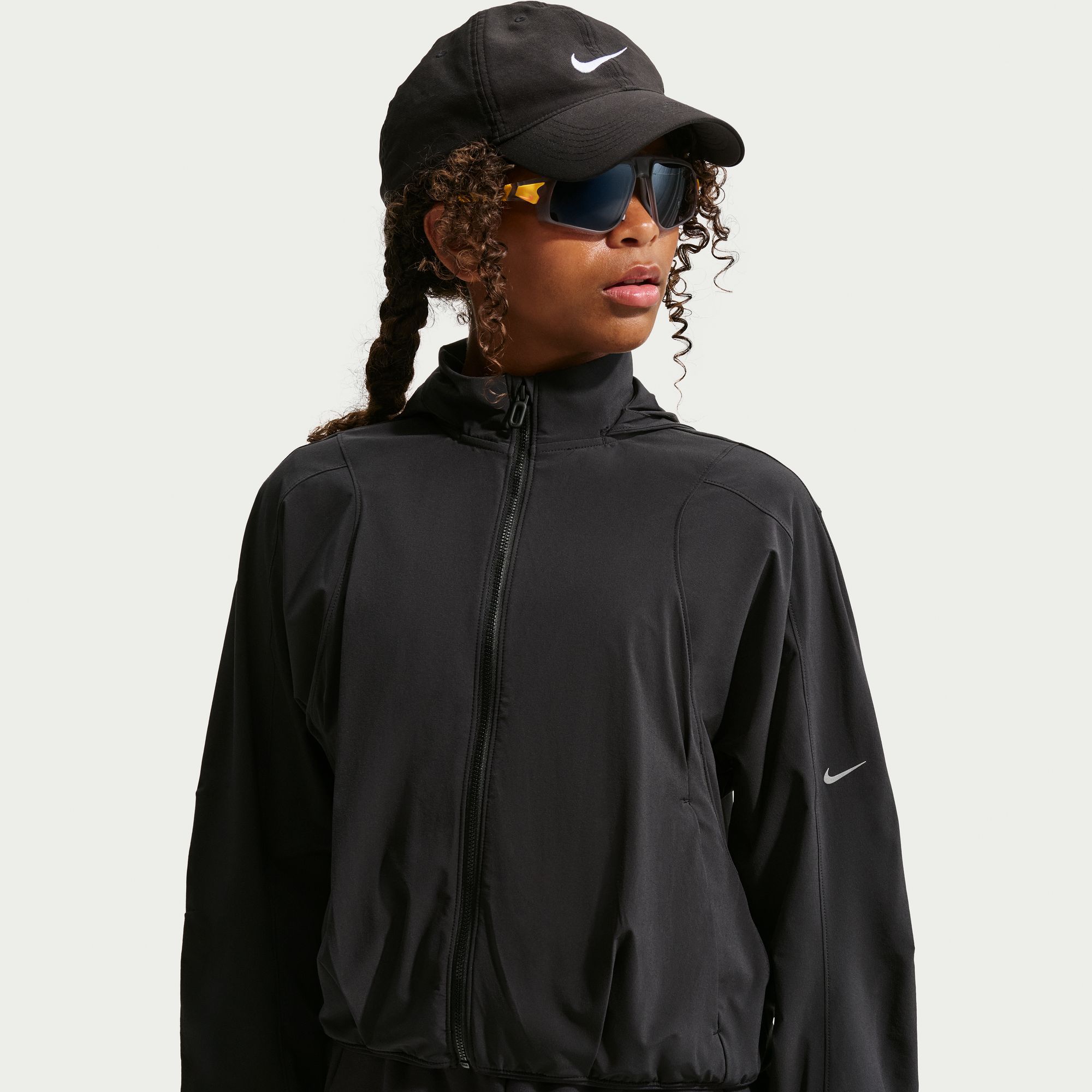 Nike Girls' MAVN Water-Repellent UV Woven Jacket product image